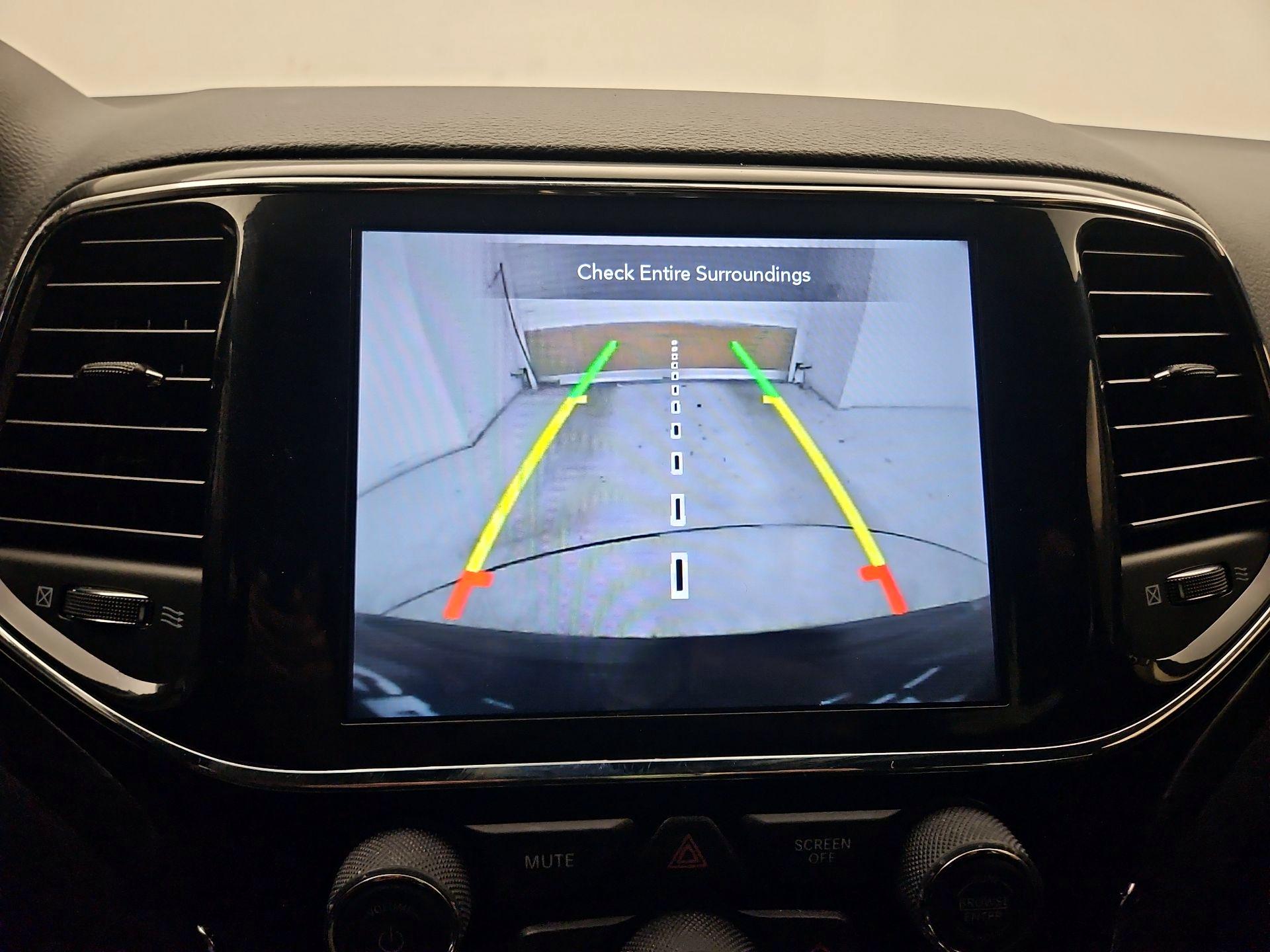 Thumbnail: 2020 Jeep Grand Cherokee - 15