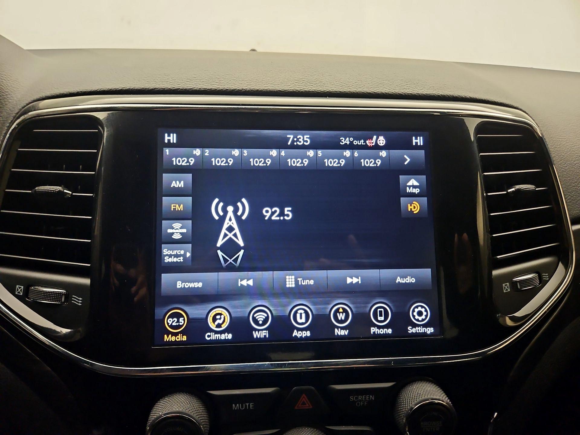 Thumbnail: 2020 Jeep Grand Cherokee - 16