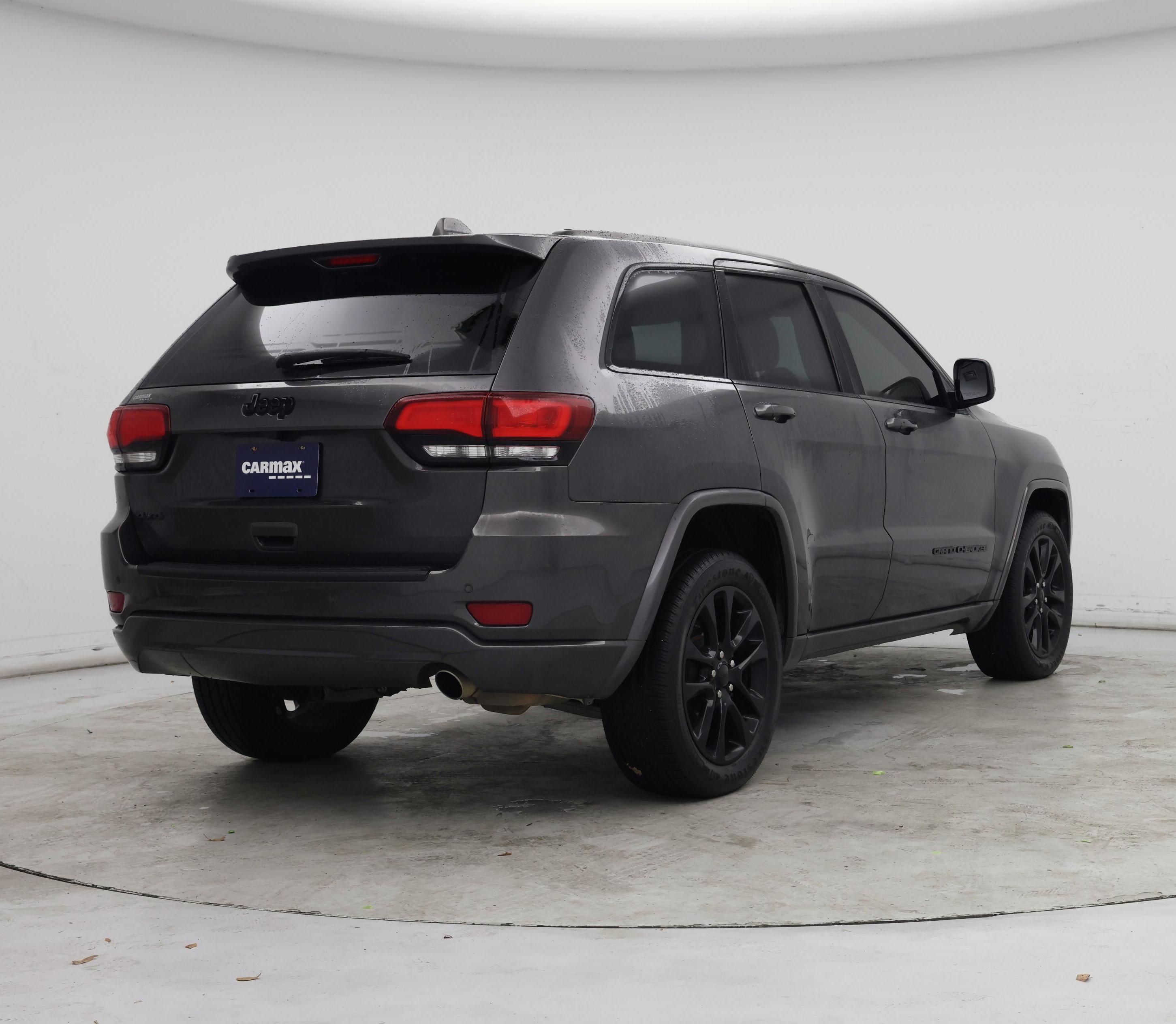 Thumbnail: 2020 Jeep Grand Cherokee - 8