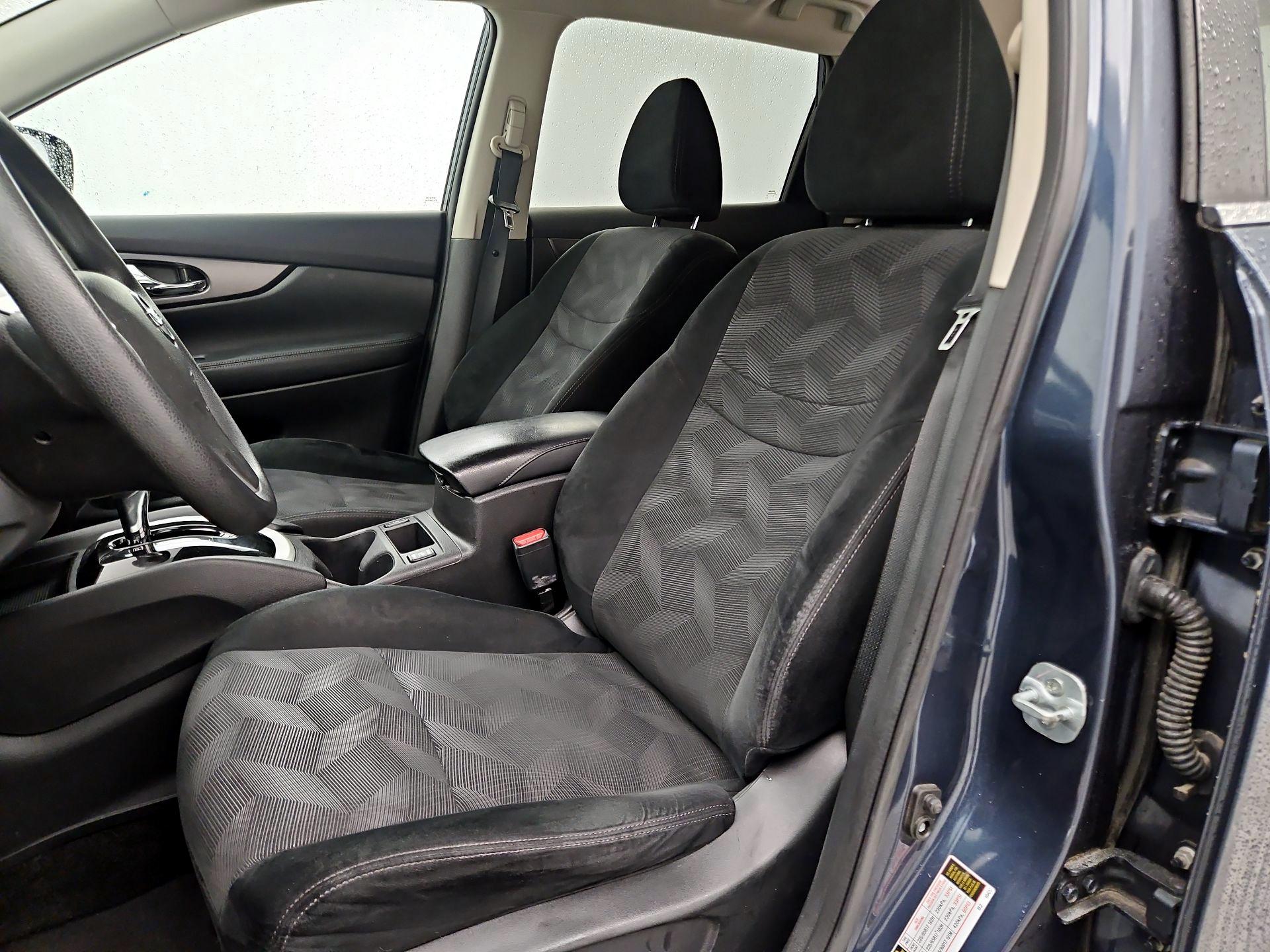 Thumbnail: 2016 Nissan Rogue - 11