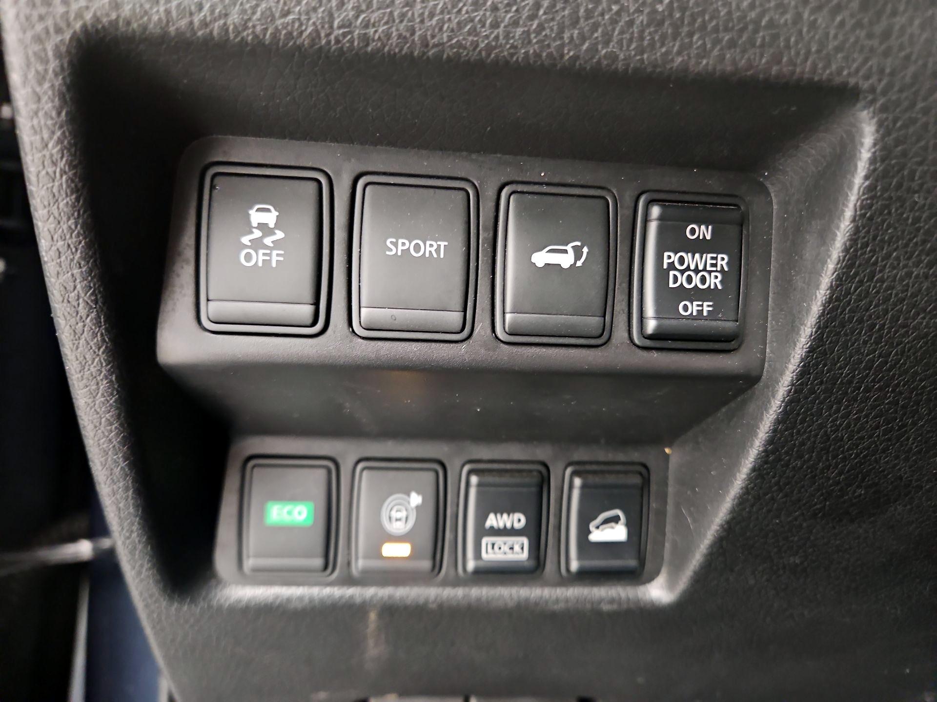 Thumbnail: 2016 Nissan Rogue - 13