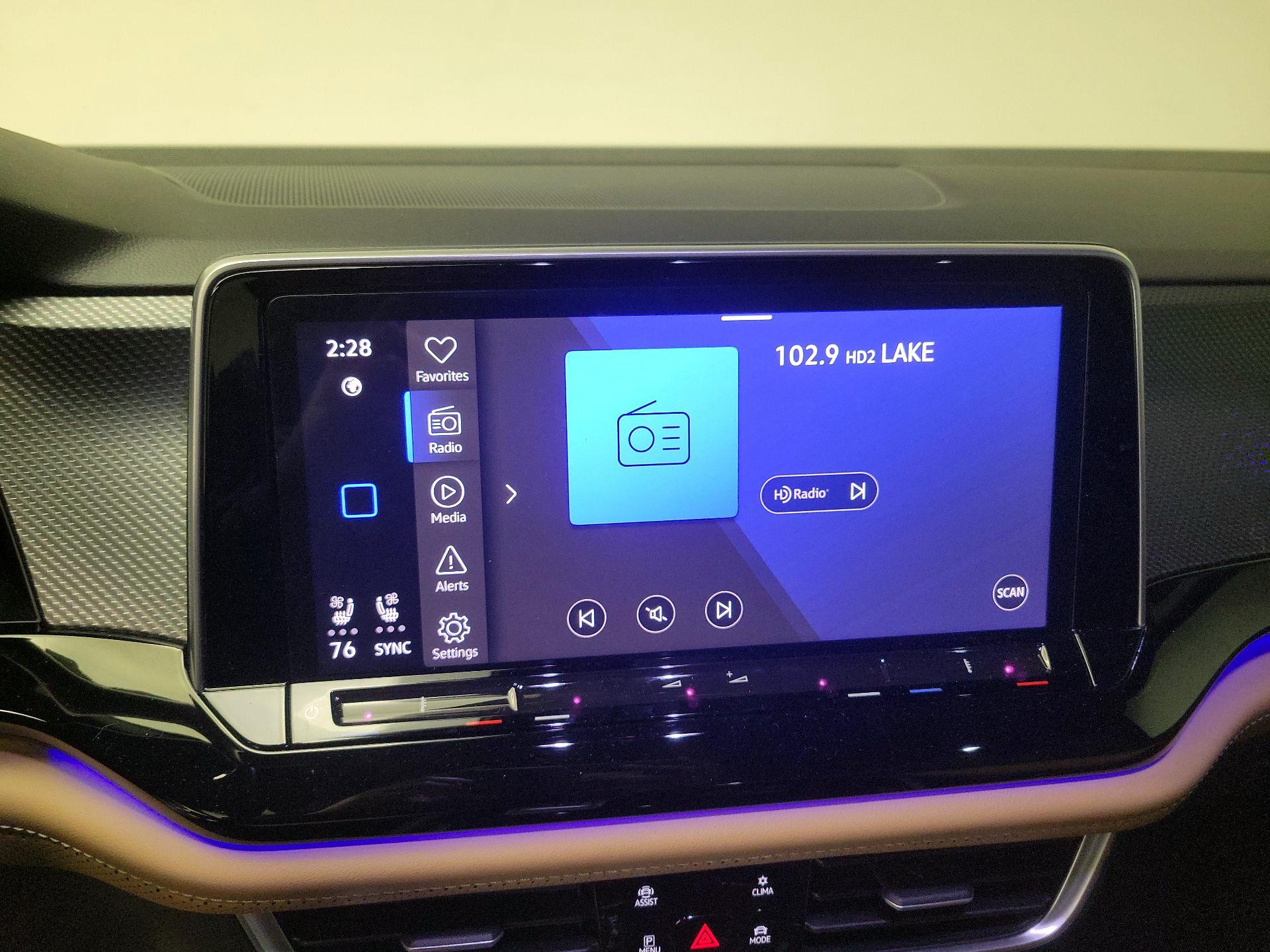 Thumbnail: 2024 Volkswagen Atlas - 16