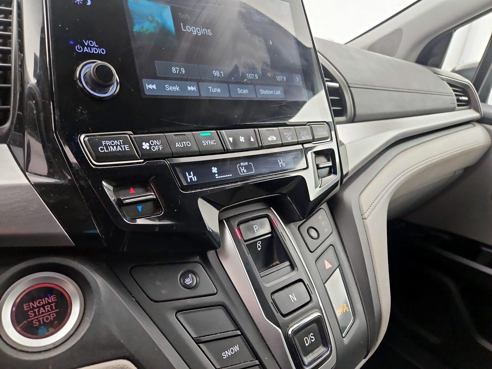 Thumbnail: 2018 Honda Odyssey - 16