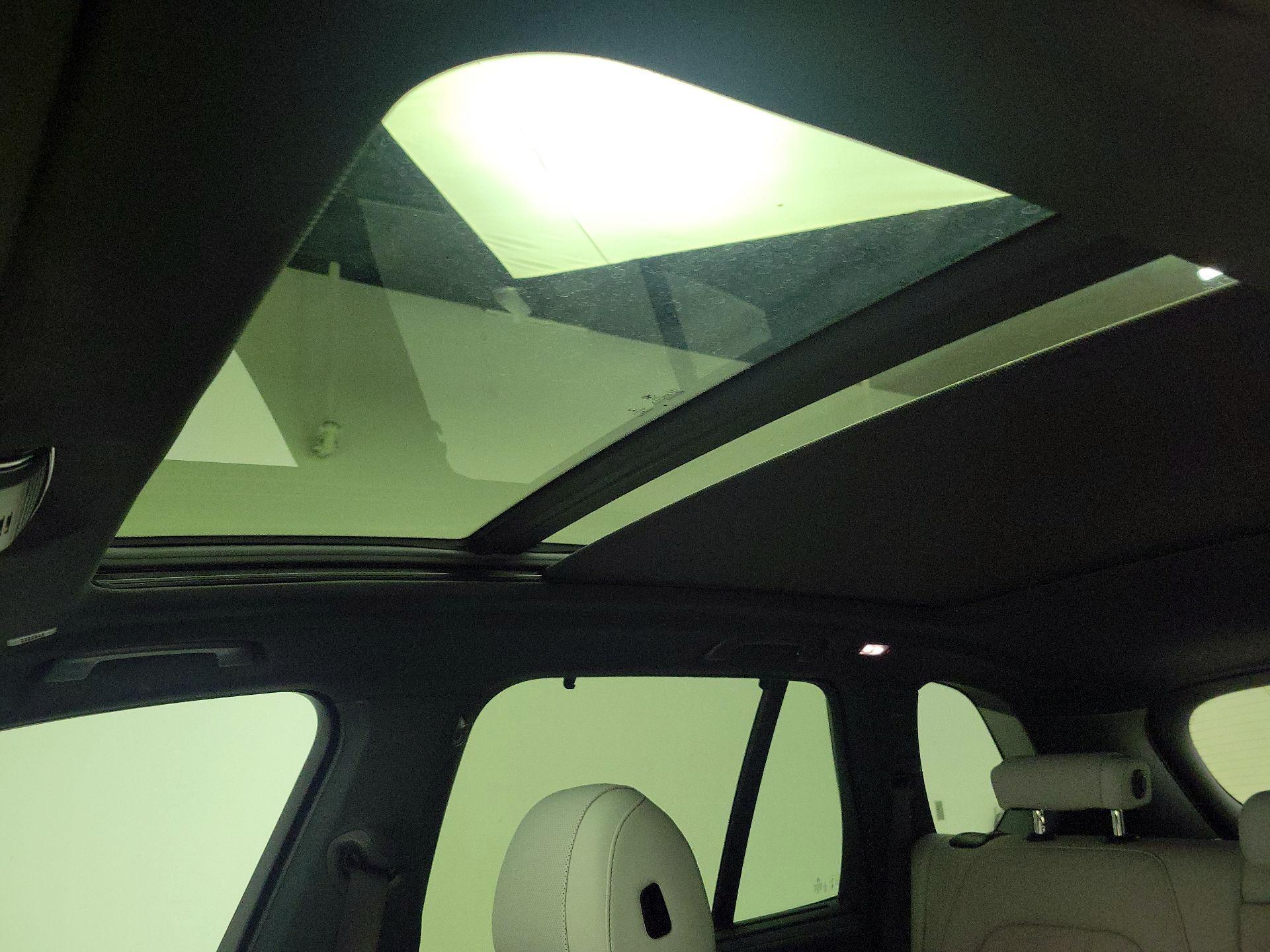 Thumbnail: 2023 BMW X5 - 20