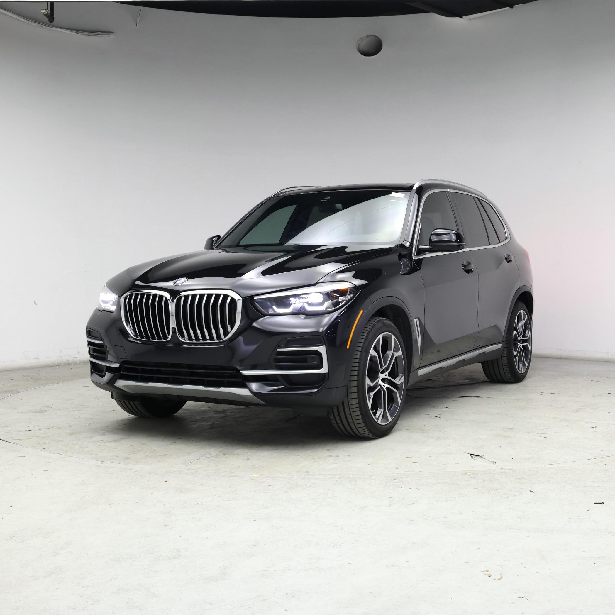 Thumbnail: 2023 BMW X5 - 4