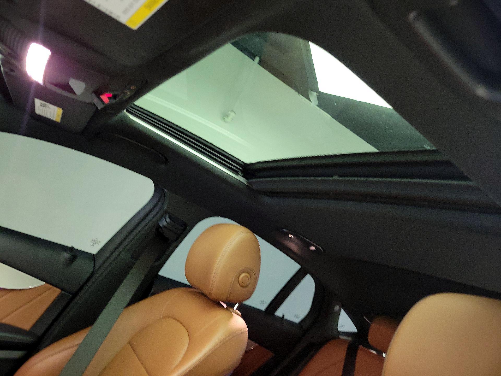 Thumbnail: 2021 Mercedes-Benz GLC - 19