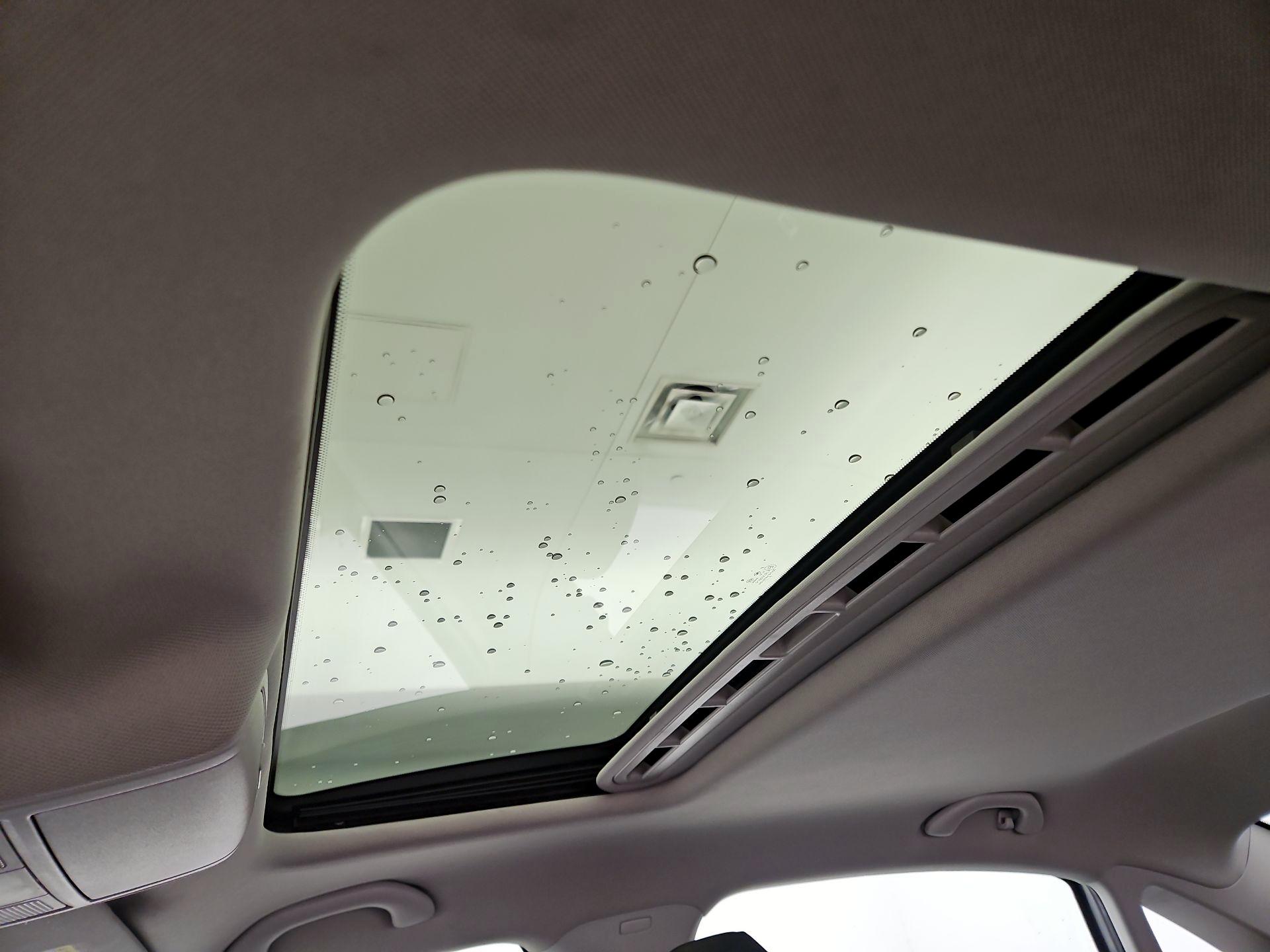 Thumbnail: 2019 Volkswagen Passat - 19