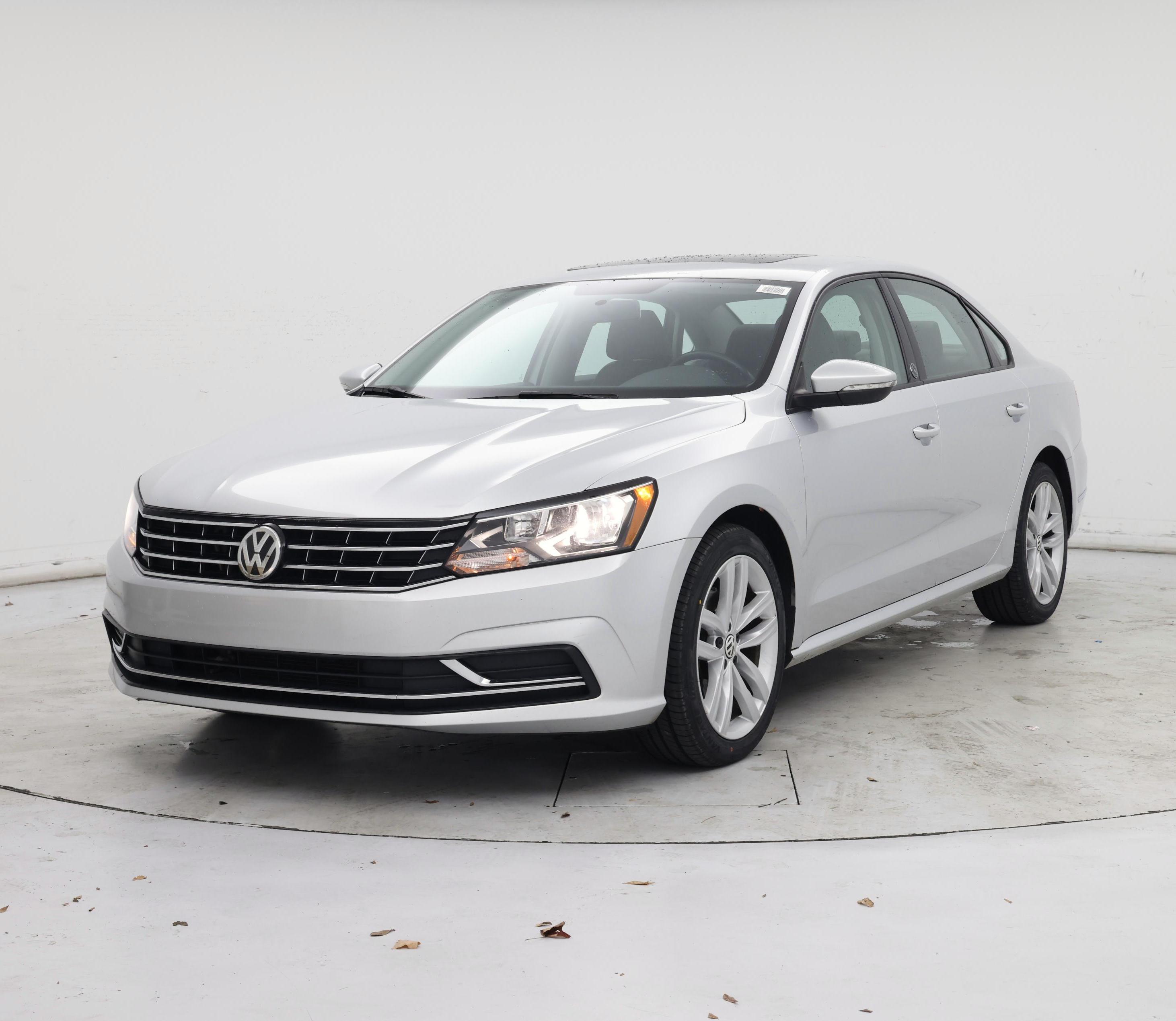 Thumbnail: 2019 Volkswagen Passat - 4