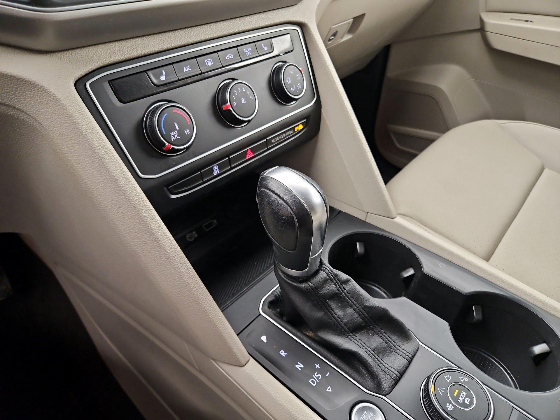 Thumbnail: 2018 Volkswagen Atlas - 17