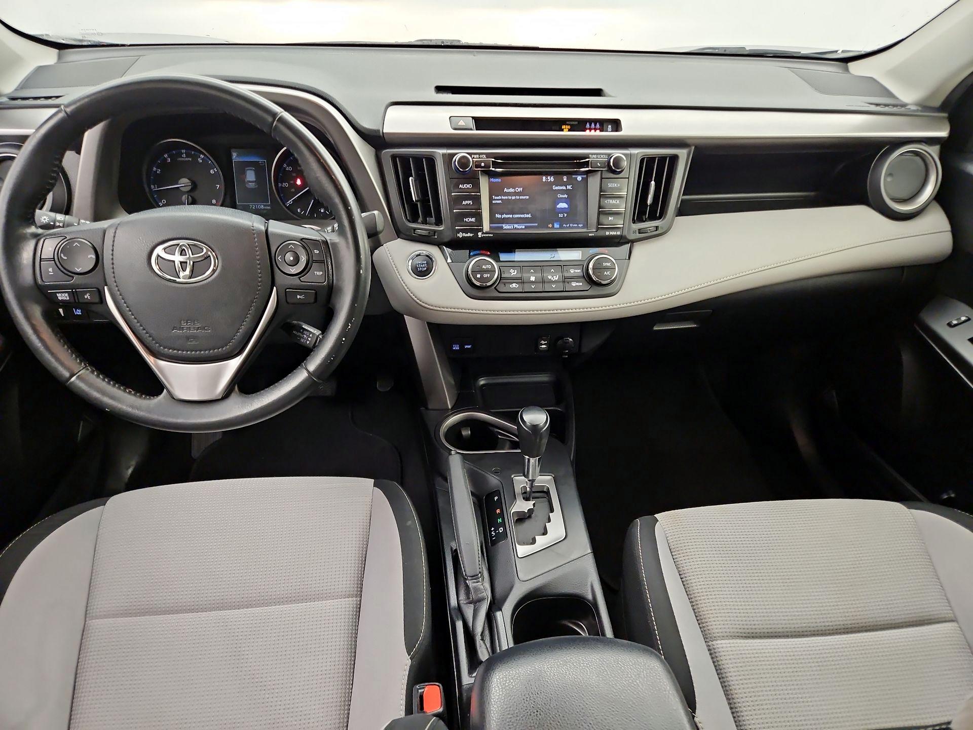 Thumbnail: 2017 Toyota RAV4 - 9
