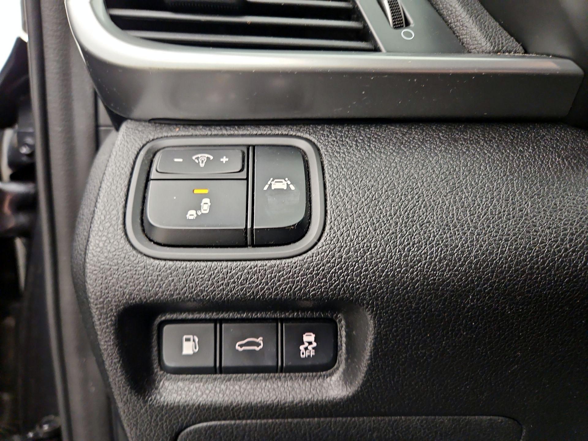 Thumbnail: 2020 Kia Optima - 13