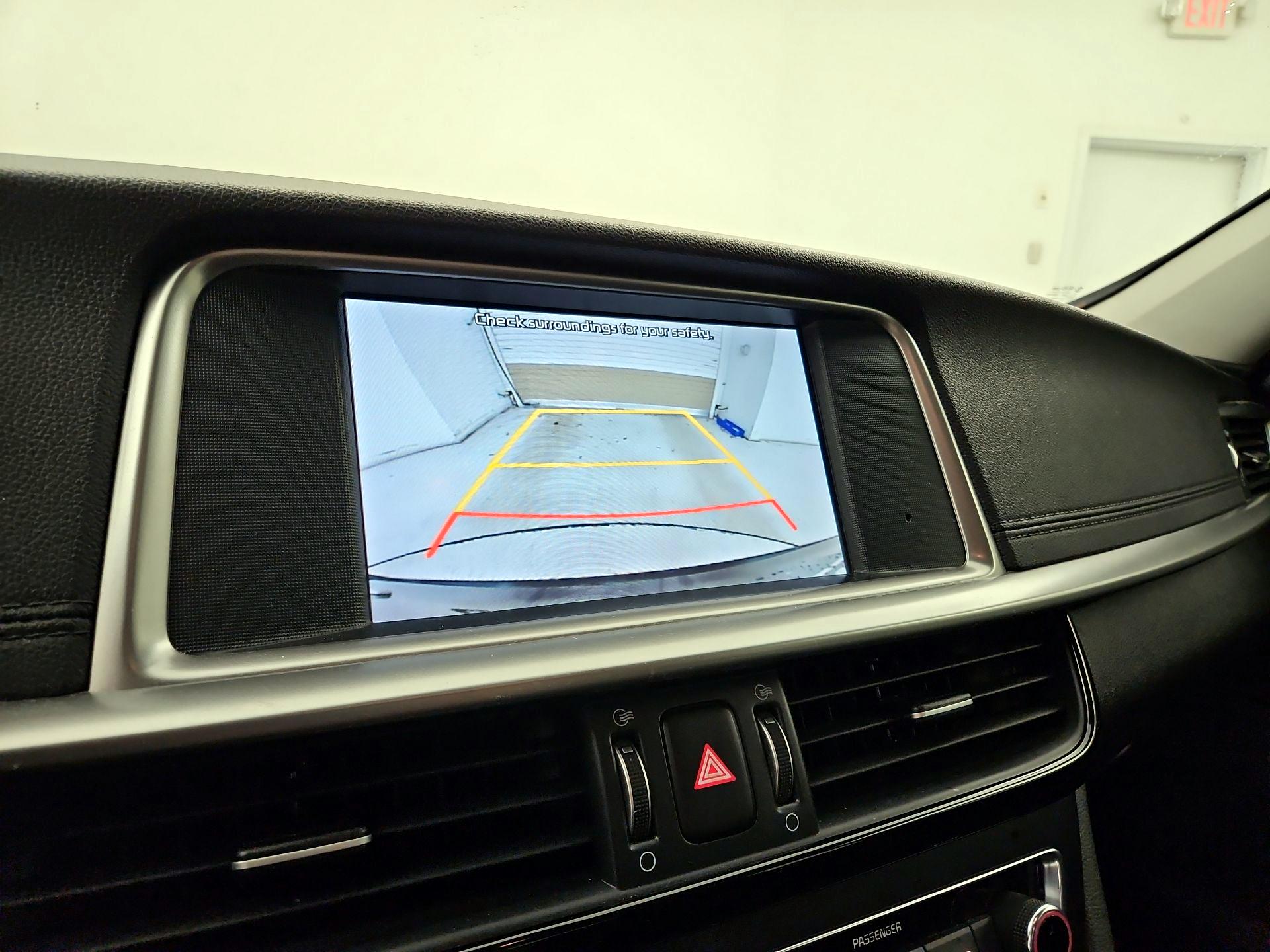 Thumbnail: 2020 Kia Optima - 14