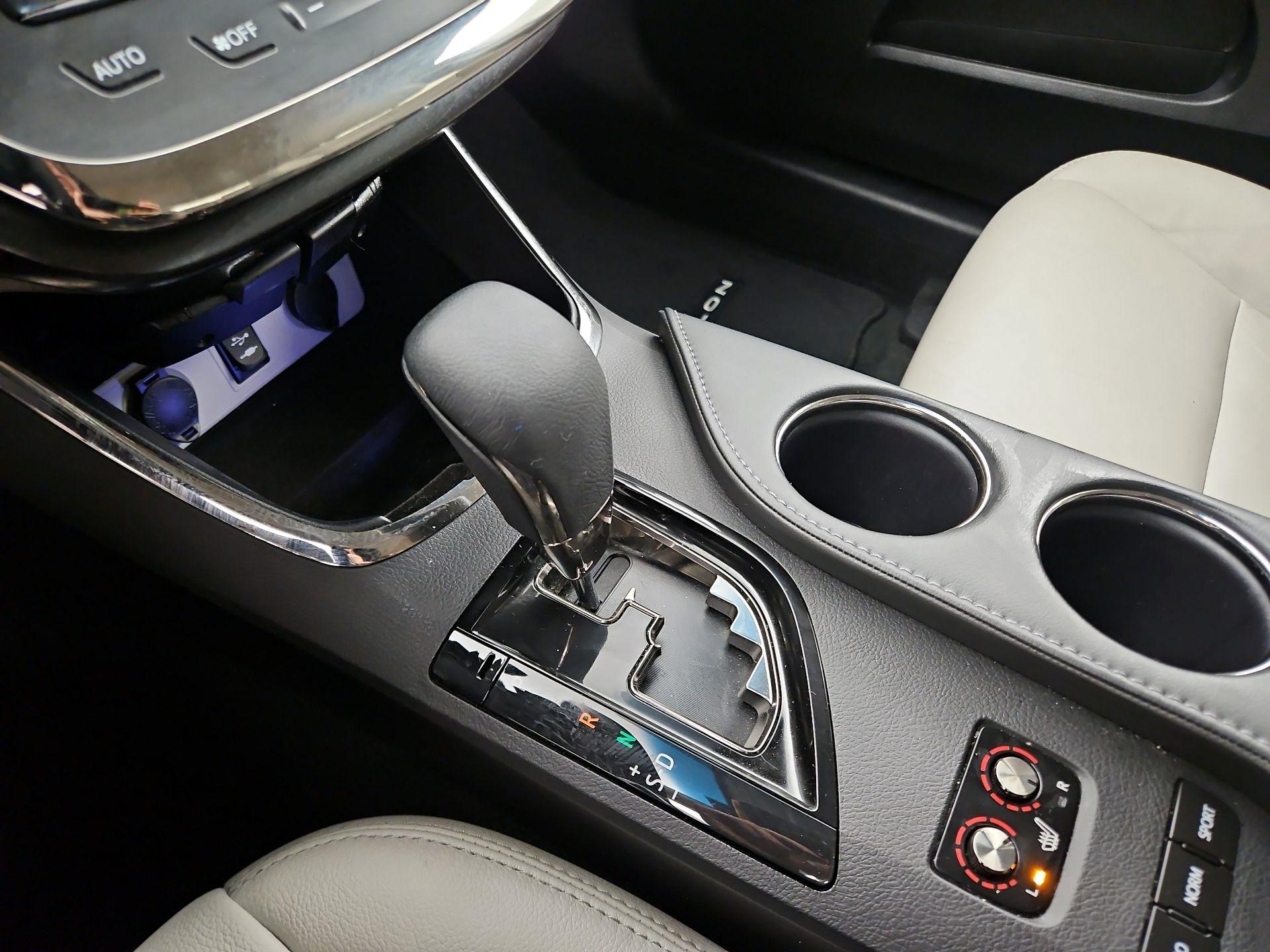 Thumbnail: 2018 Toyota Avalon - 17