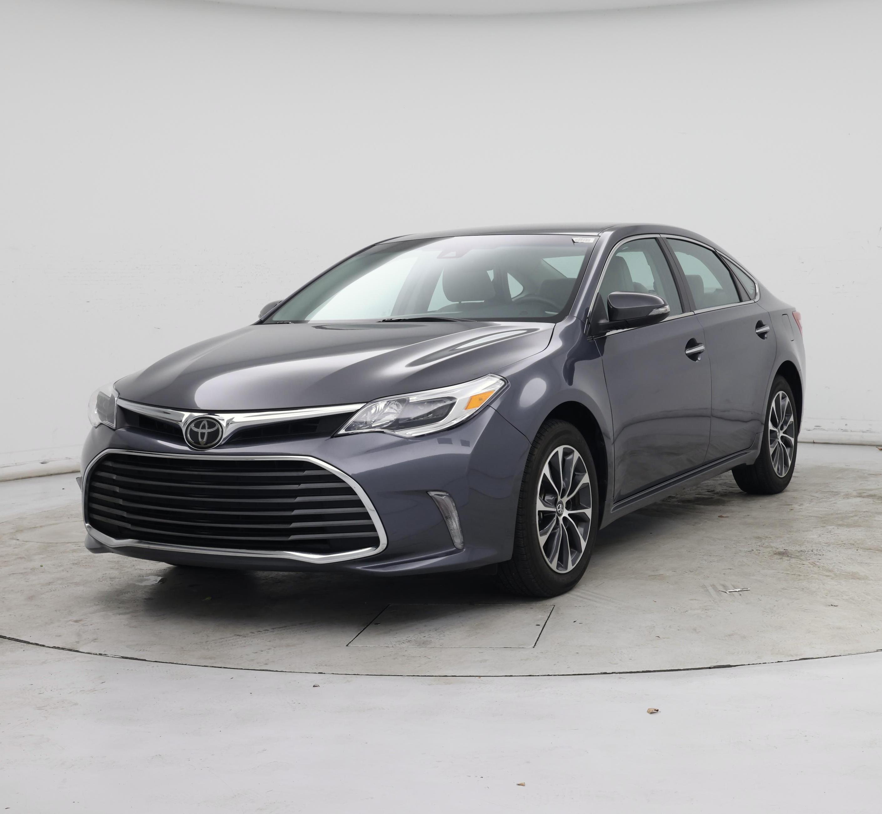 Thumbnail: 2018 Toyota Avalon - 4