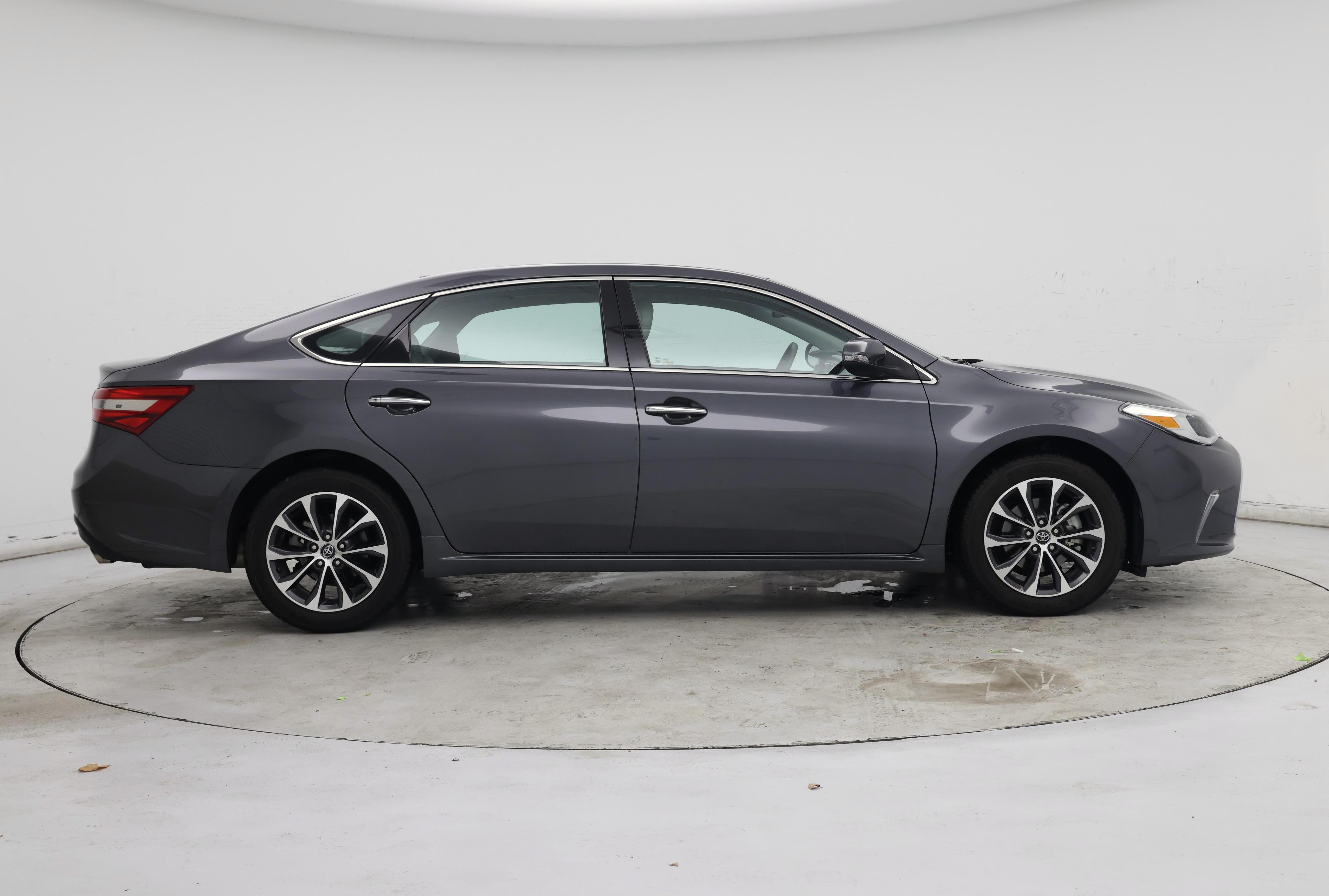 Thumbnail: 2018 Toyota Avalon - 7