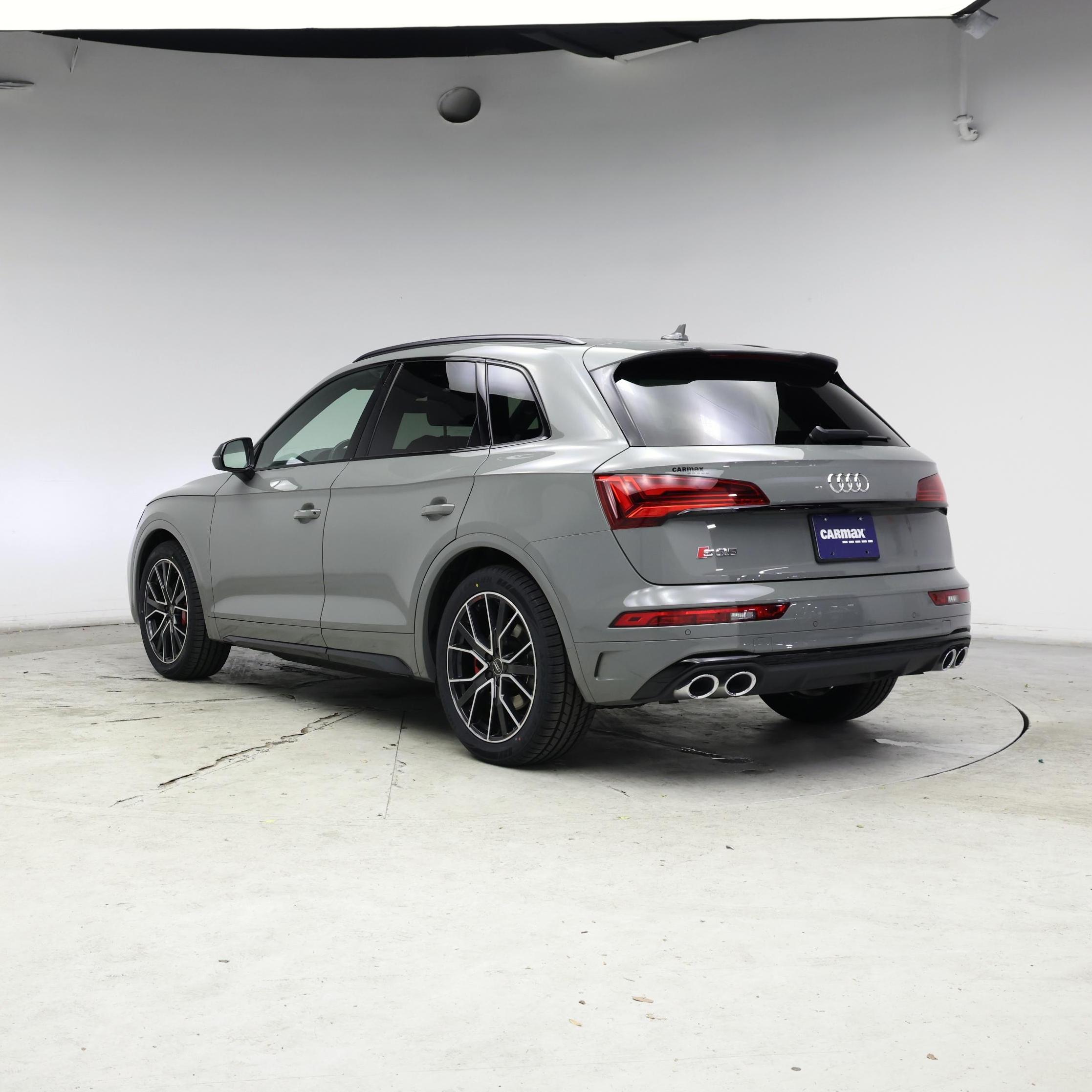 Thumbnail: 2021 Audi SQ5 - 2