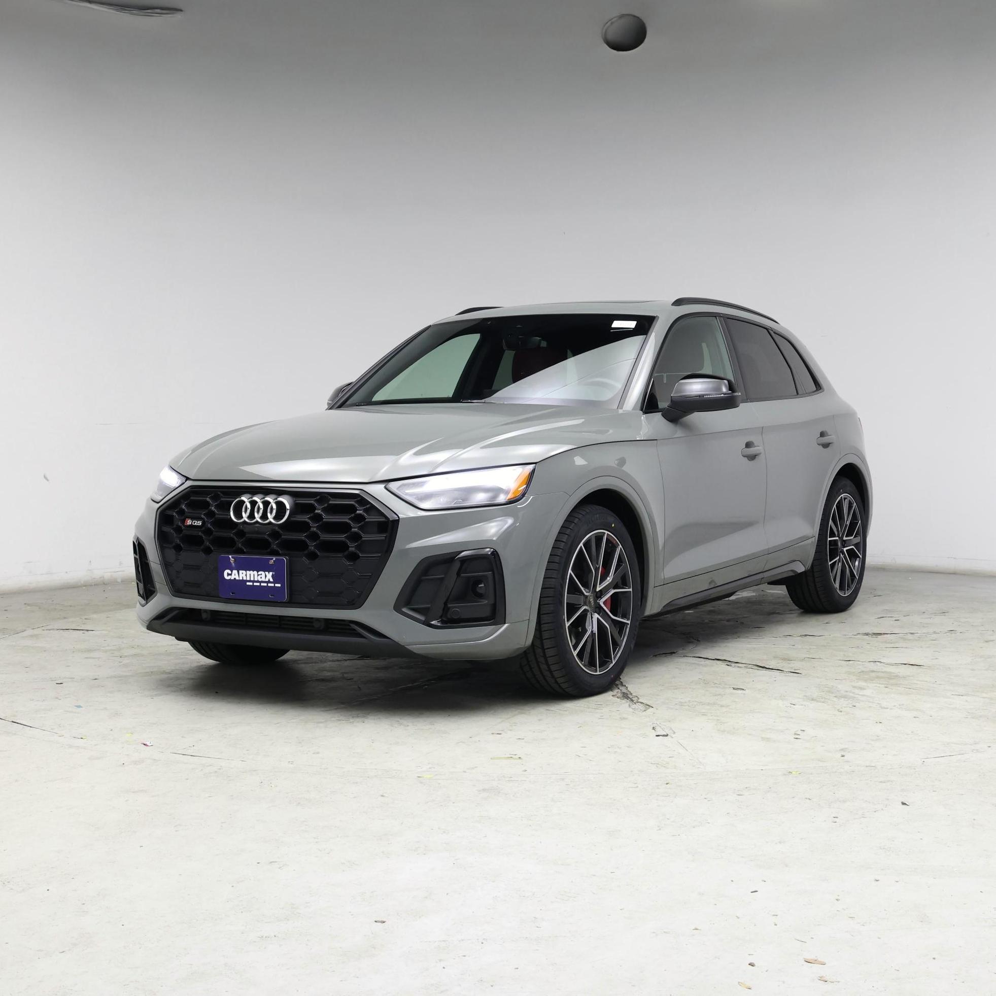 Thumbnail: 2021 Audi SQ5 - 4