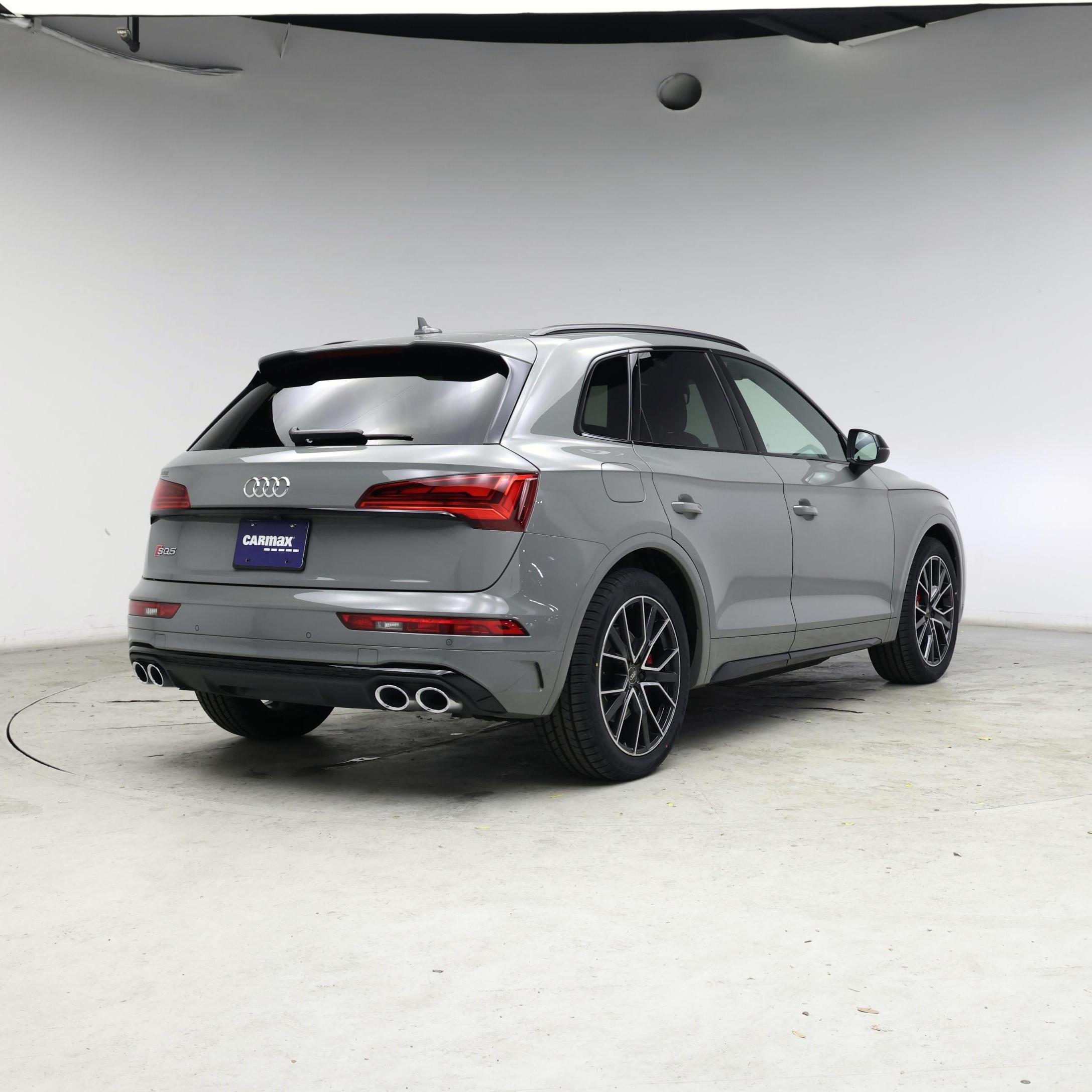 Thumbnail: 2021 Audi SQ5 - 8