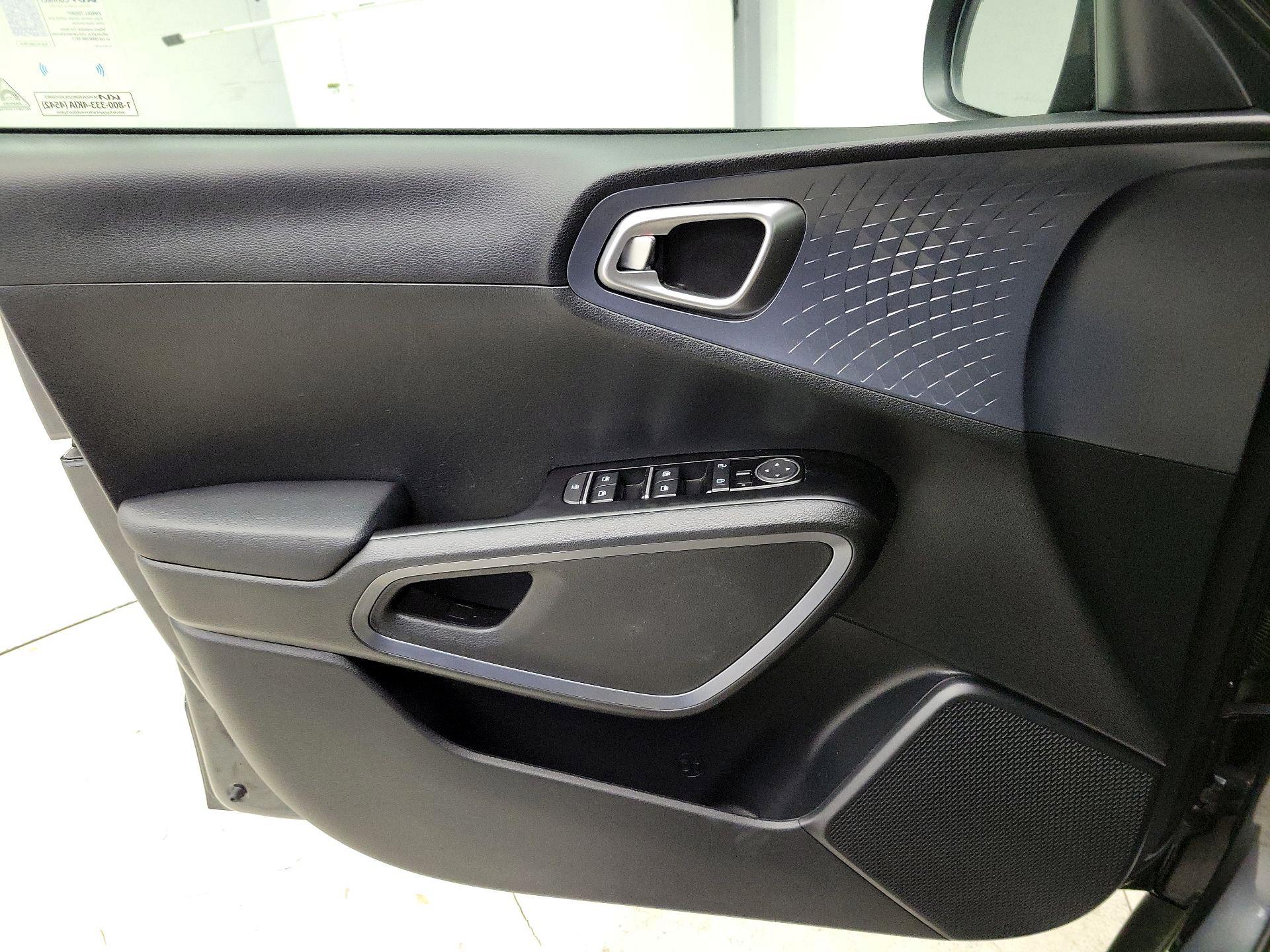 Thumbnail: 2023 Kia Soul - 12