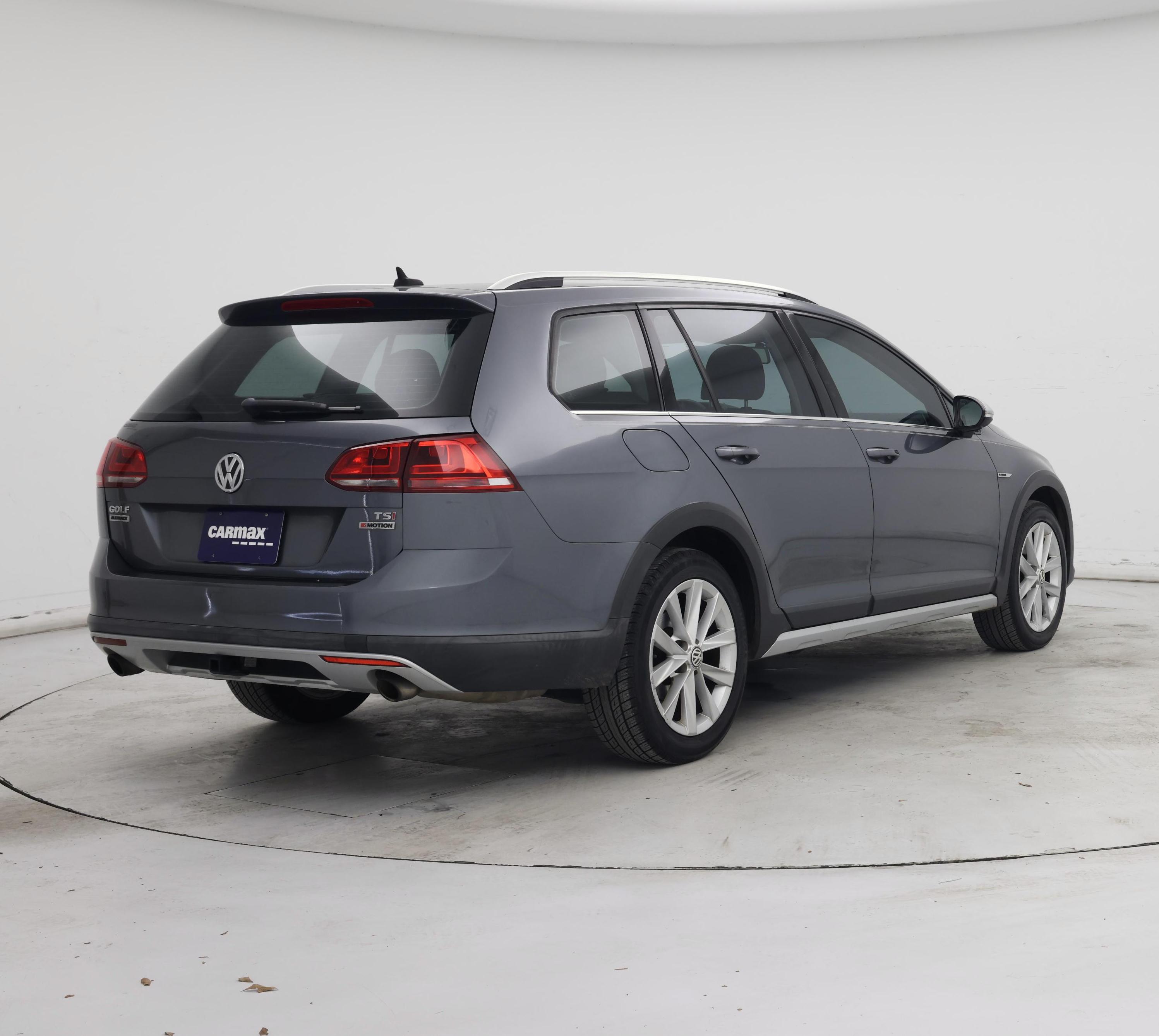 Thumbnail: 2017 Volkswagen Golf - 8