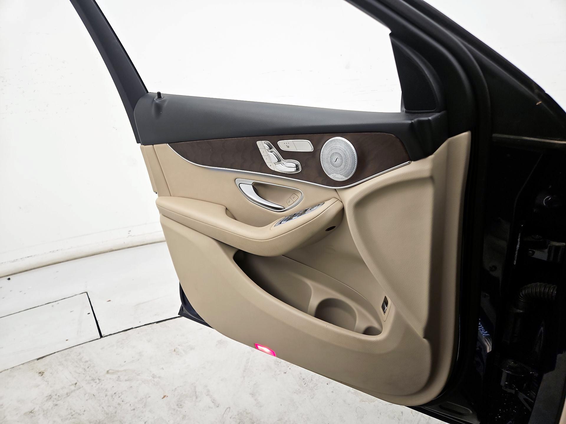 Thumbnail: 2019 Mercedes-Benz GLC - 12