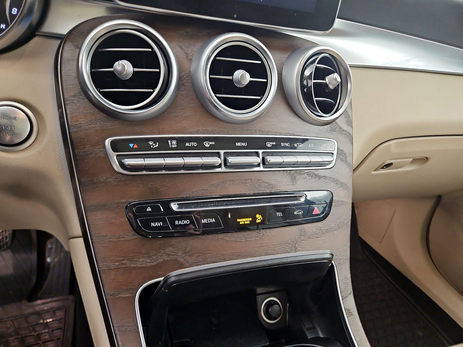 Thumbnail: 2019 Mercedes-Benz GLC - 17