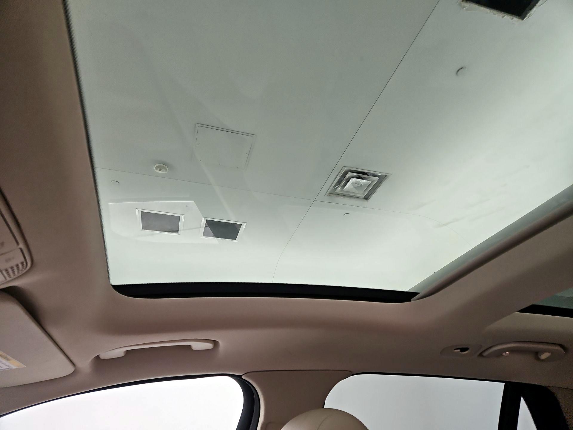 Thumbnail: 2019 Mercedes-Benz GLC - 19