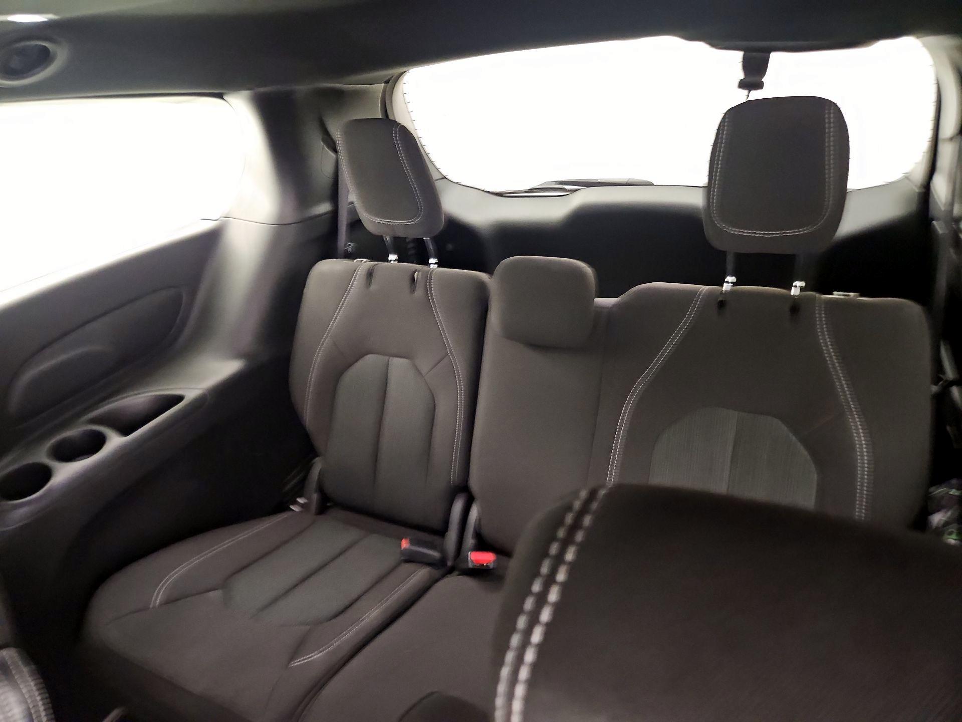 Thumbnail: 2023 Chrysler Pacifica - 20