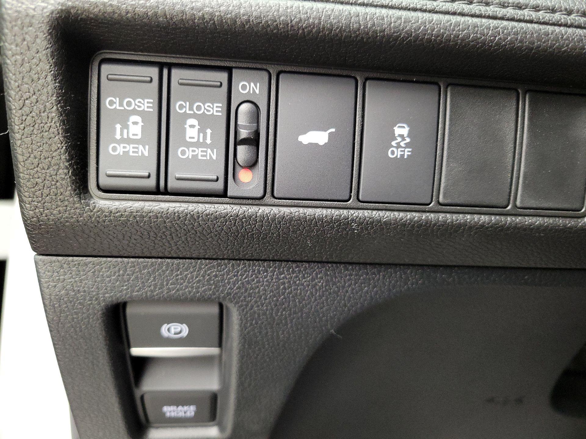 Thumbnail: 2025 Honda Odyssey - 13