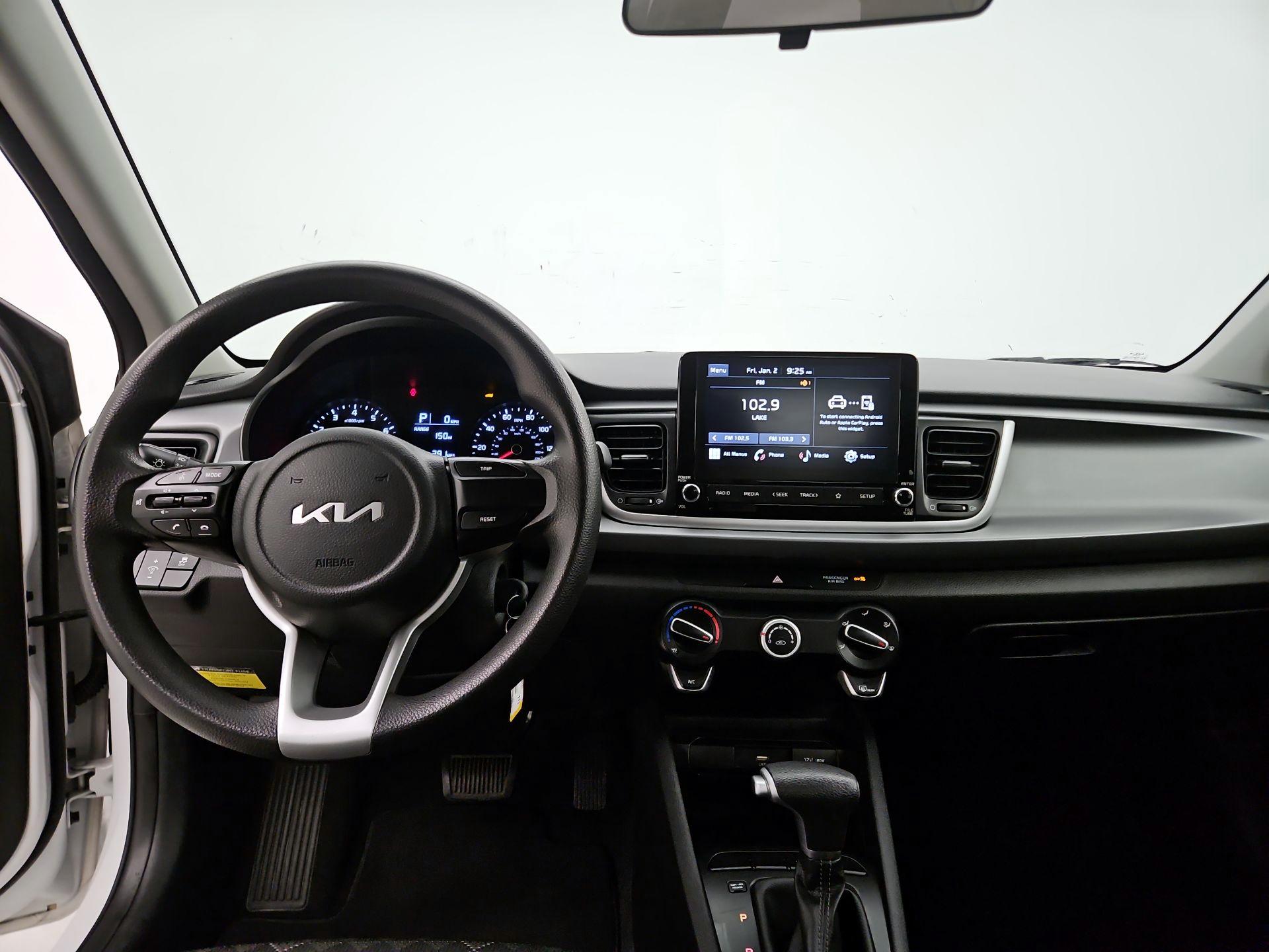 Thumbnail: 2023 Kia Rio - 9