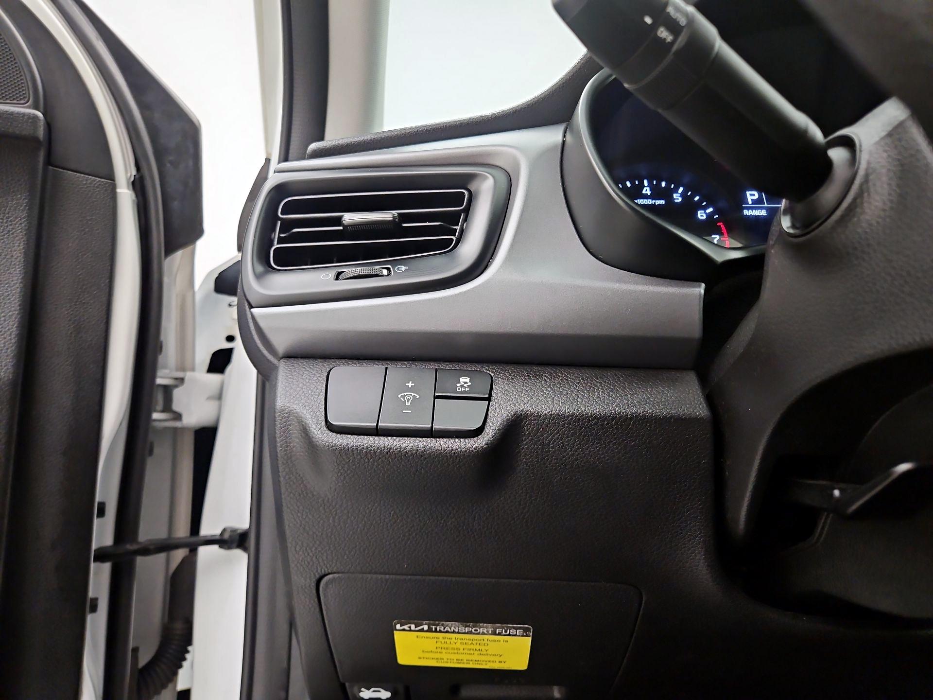 Thumbnail: 2023 Kia Rio - 13