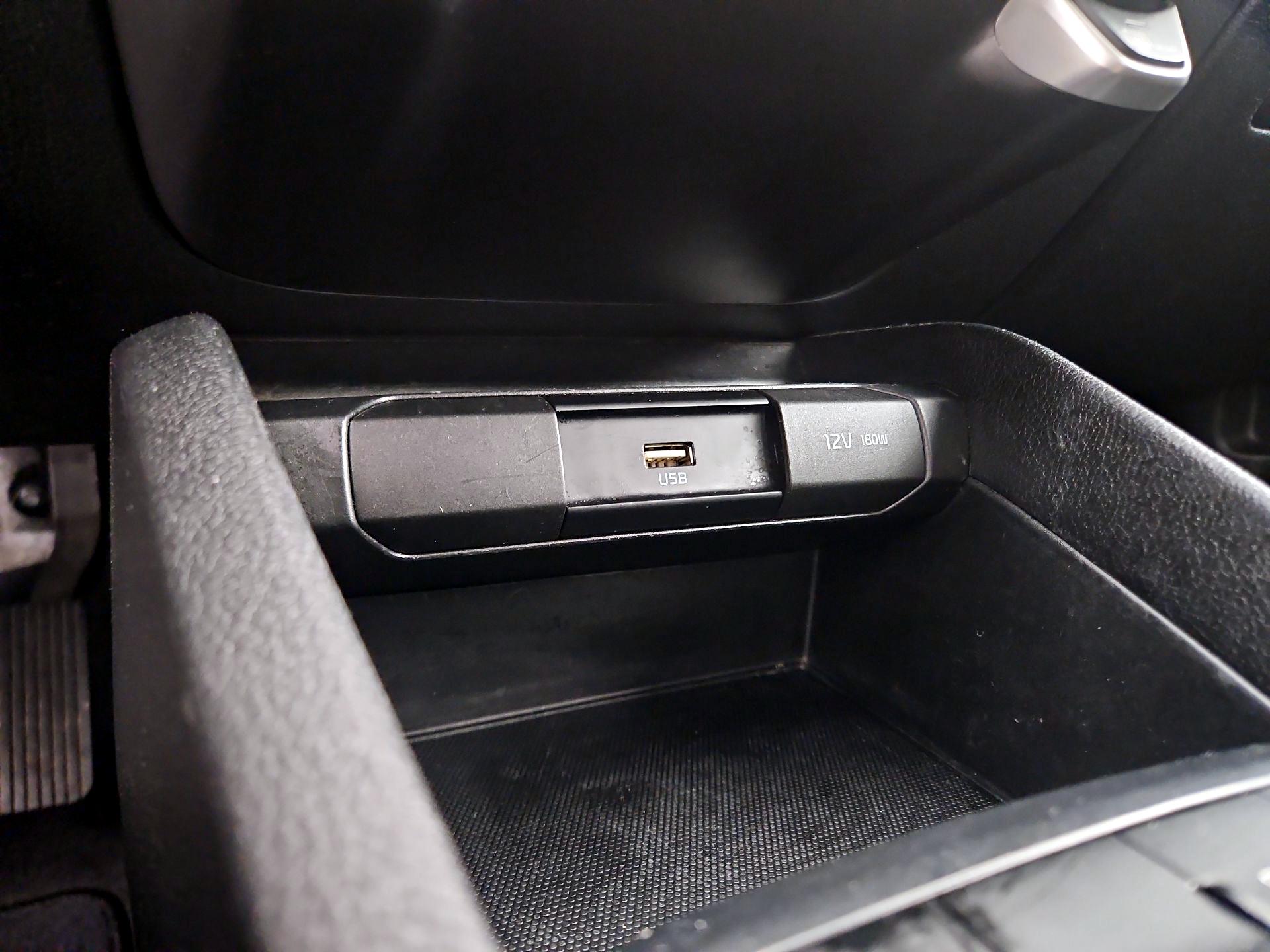 Thumbnail: 2023 Kia Rio - 18