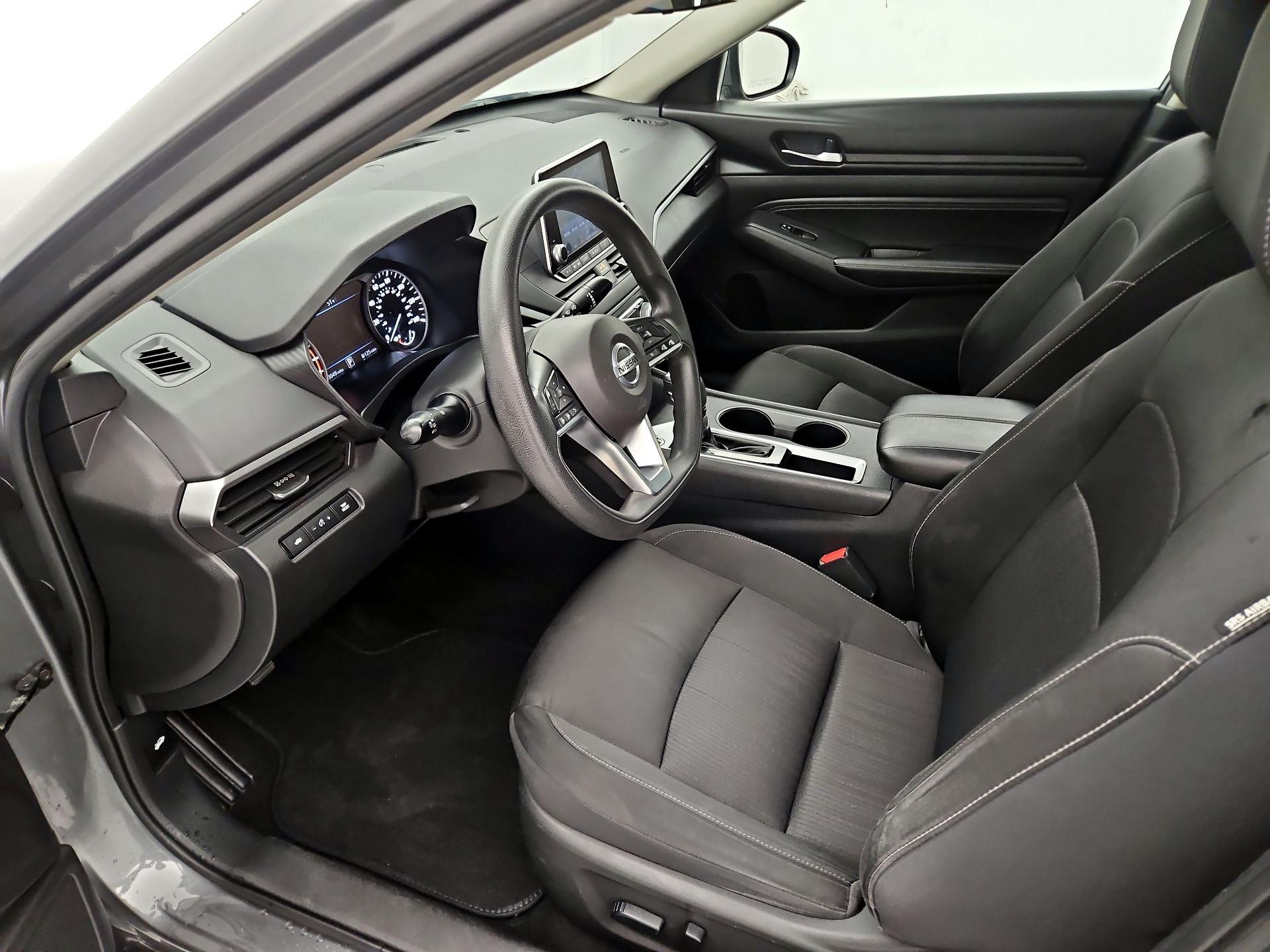 Thumbnail: 2020 Nissan Altima - 11