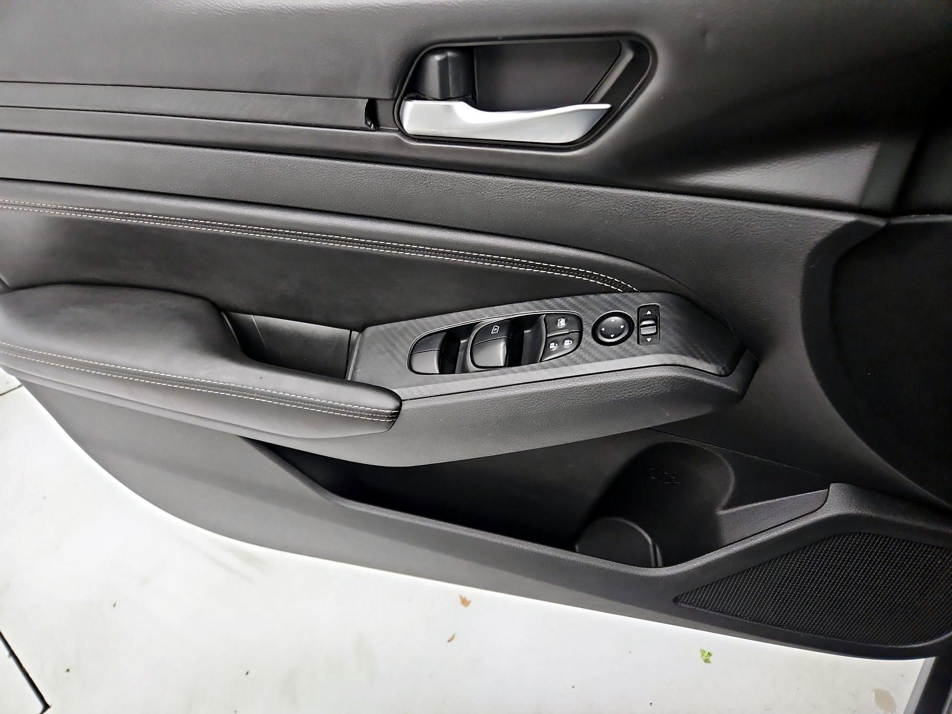 Thumbnail: 2020 Nissan Altima - 12