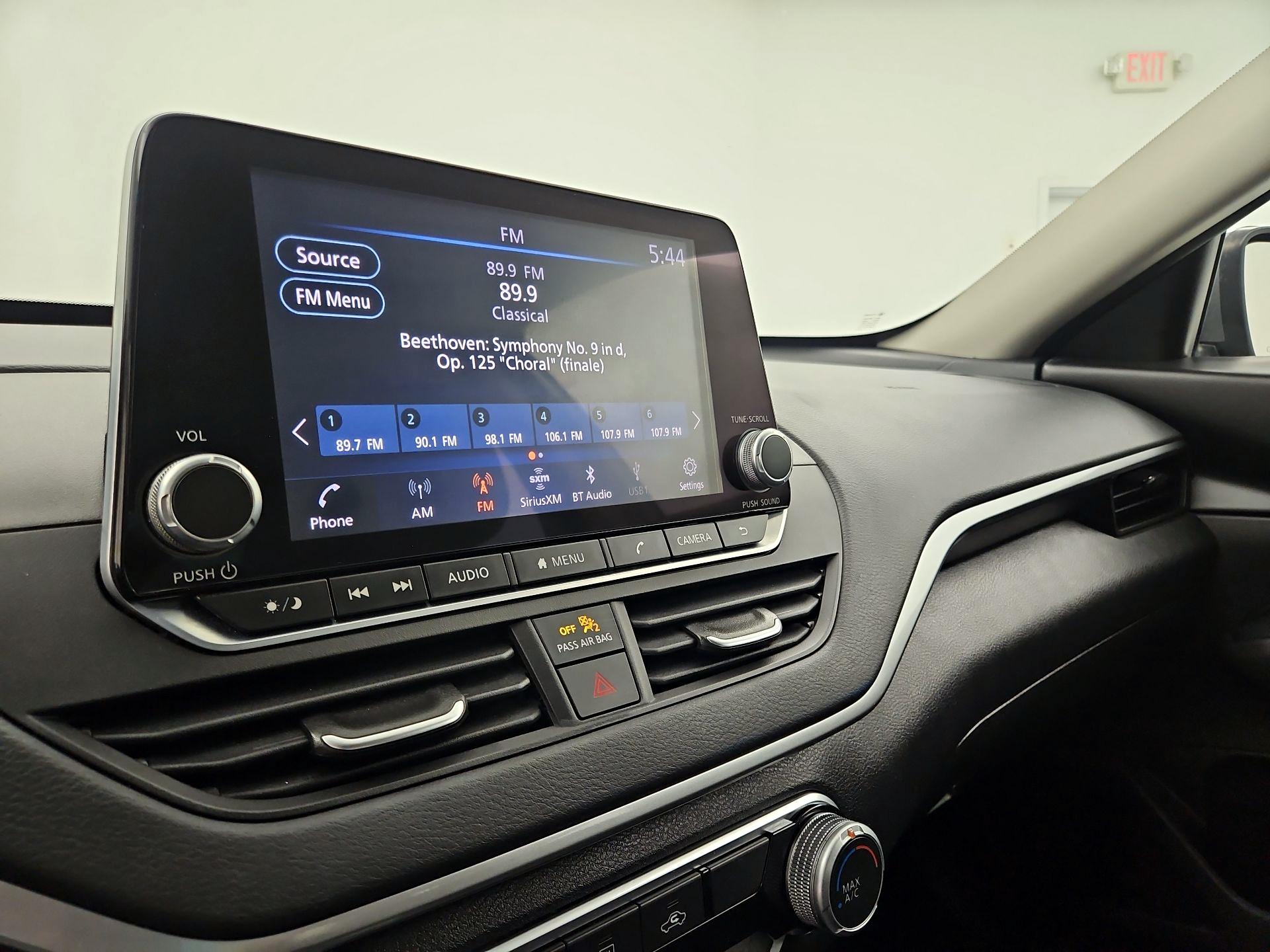 Thumbnail: 2020 Nissan Altima - 15