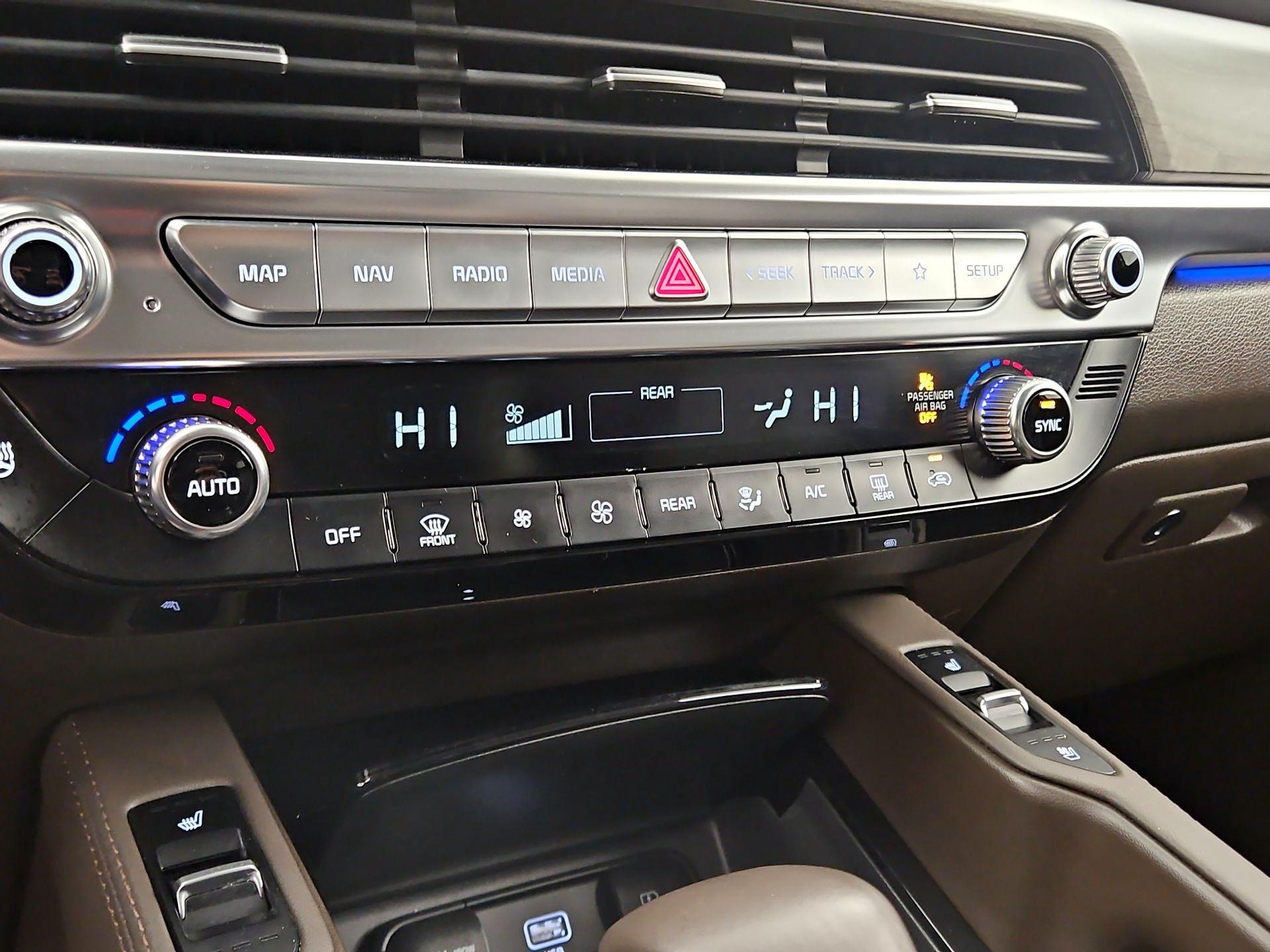 Thumbnail: 2021 Kia Telluride - 17