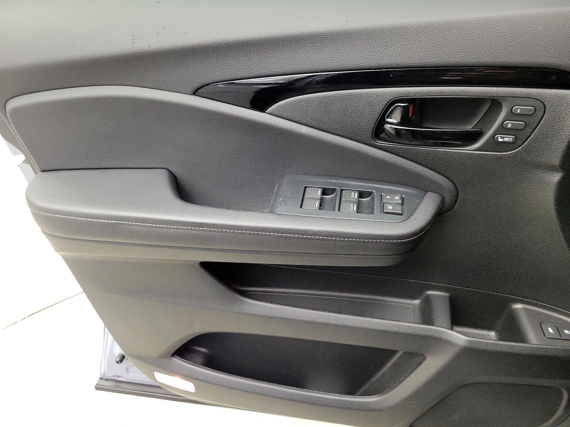 Thumbnail: 2023 Honda Passport - 12