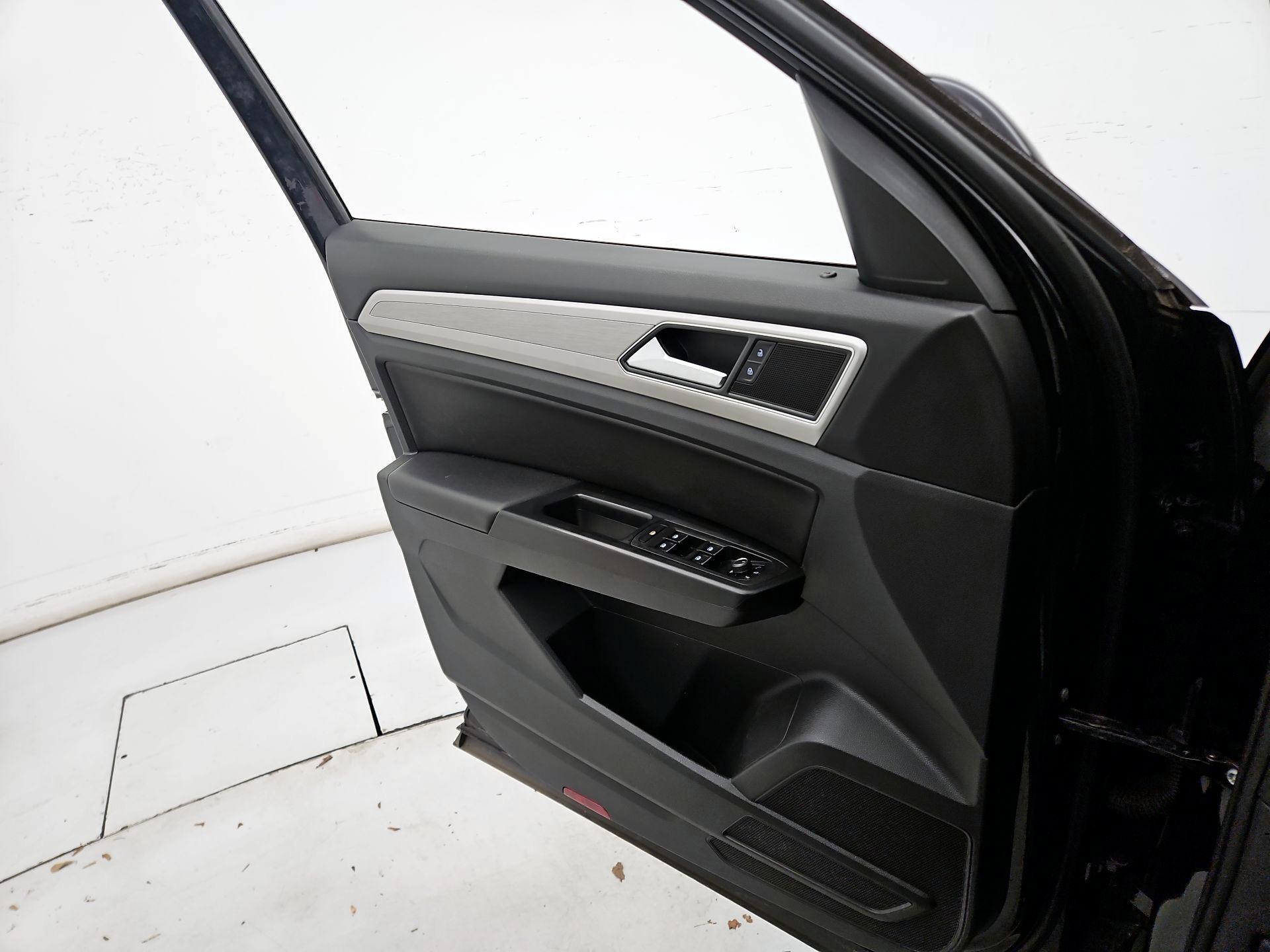 Thumbnail: 2019 Volkswagen Atlas - 12