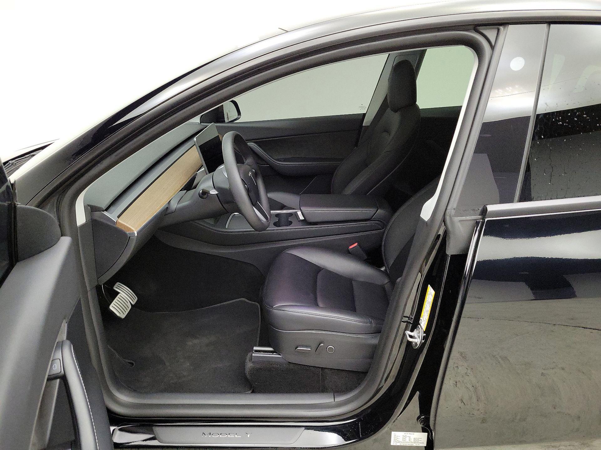 Thumbnail: 2022 Tesla Model Y - 11