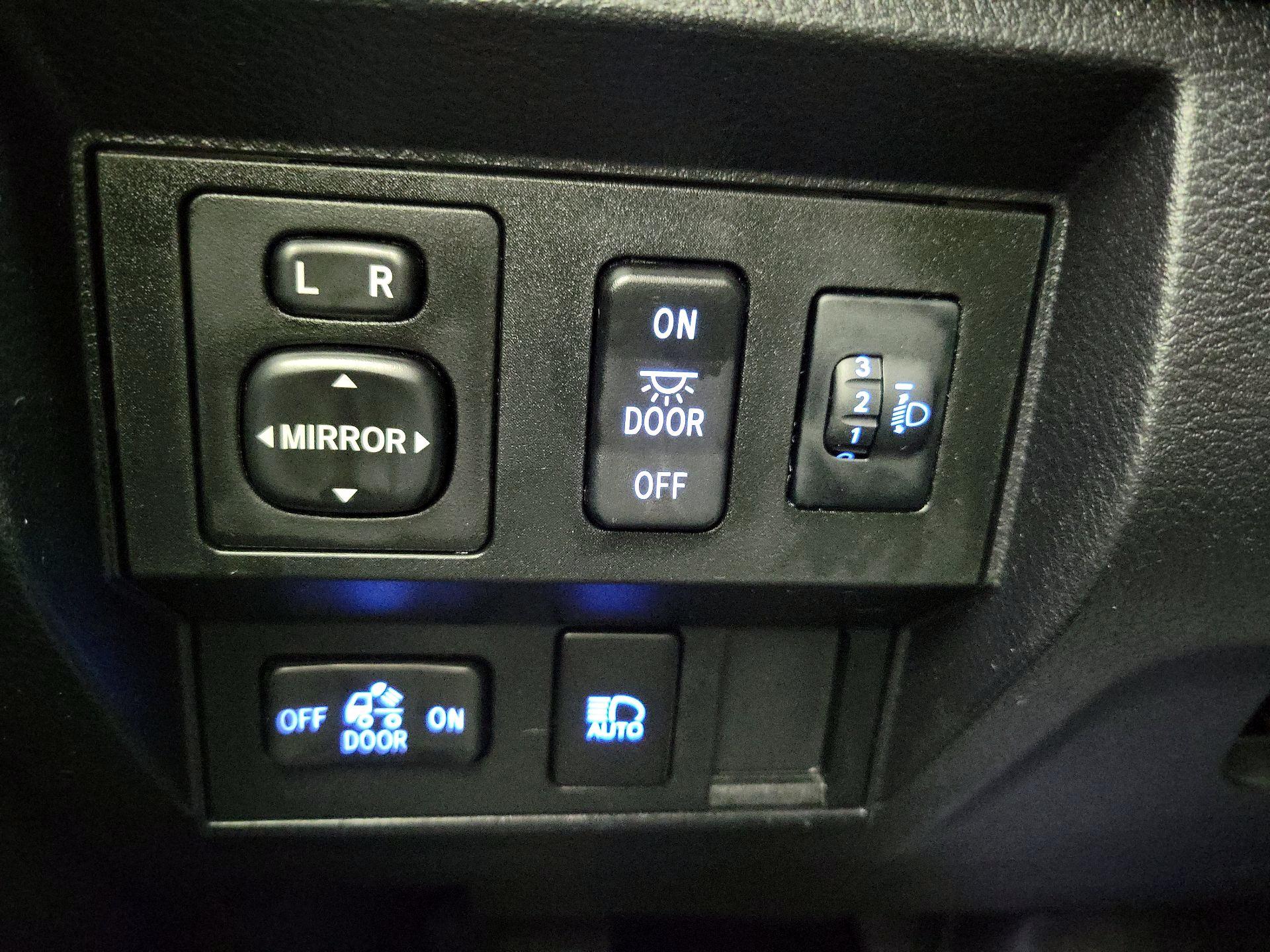 Thumbnail: 2021 Toyota Tundra - 13