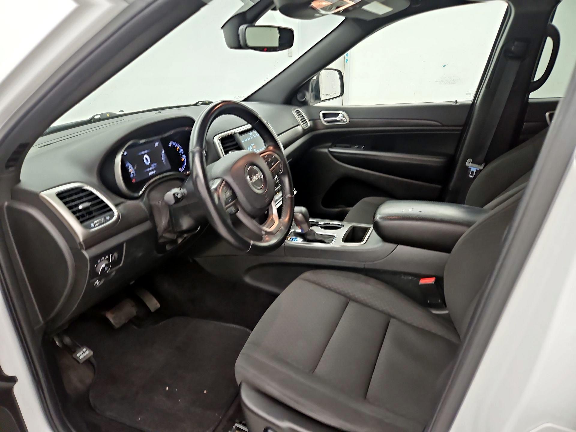 Thumbnail: 2018 Jeep Grand Cherokee - 11