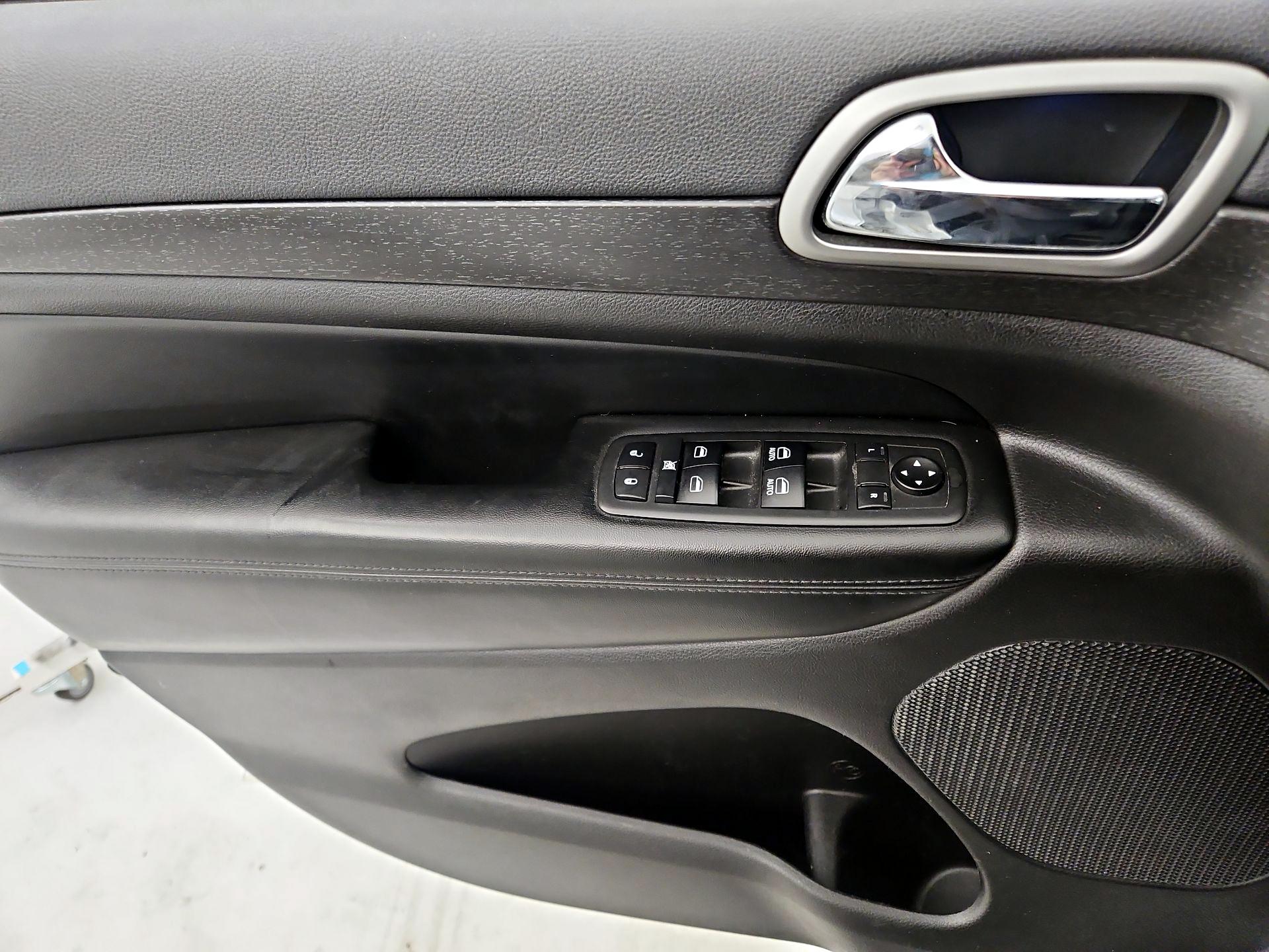 Thumbnail: 2018 Jeep Grand Cherokee - 12