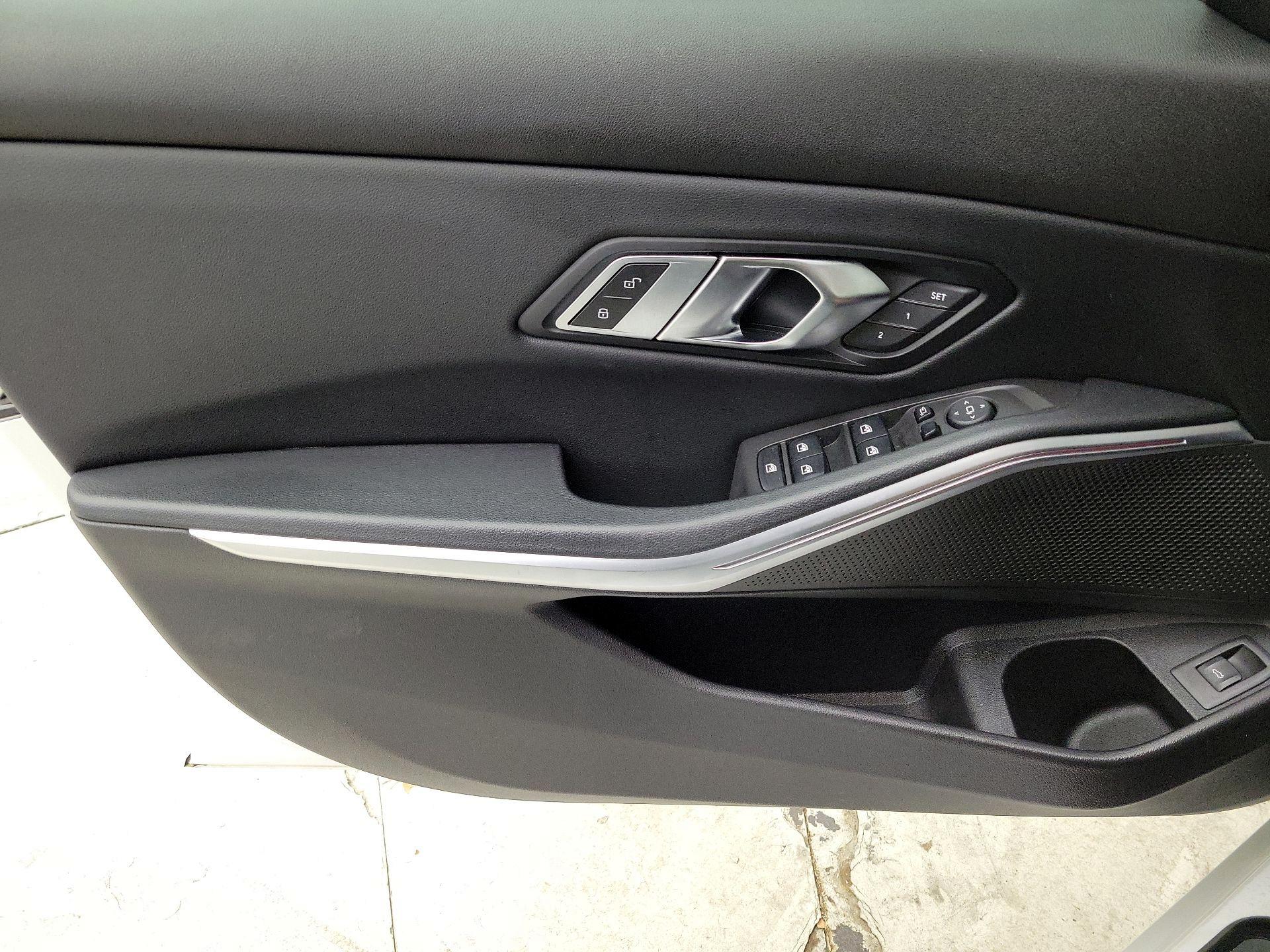 Thumbnail: 2023 BMW 3 Series - 12