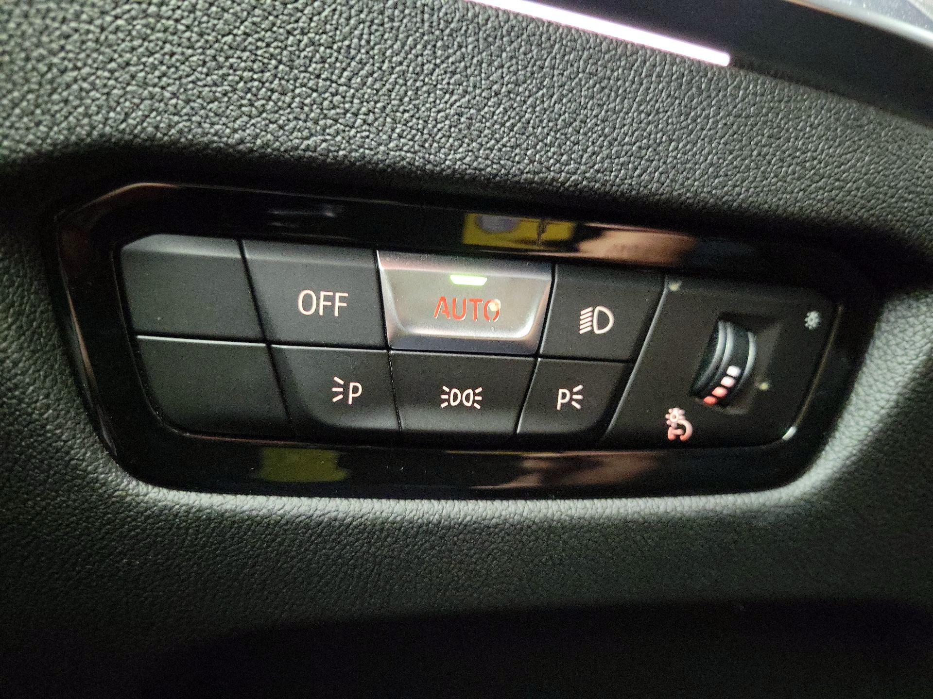 Thumbnail: 2023 BMW 3 Series - 13