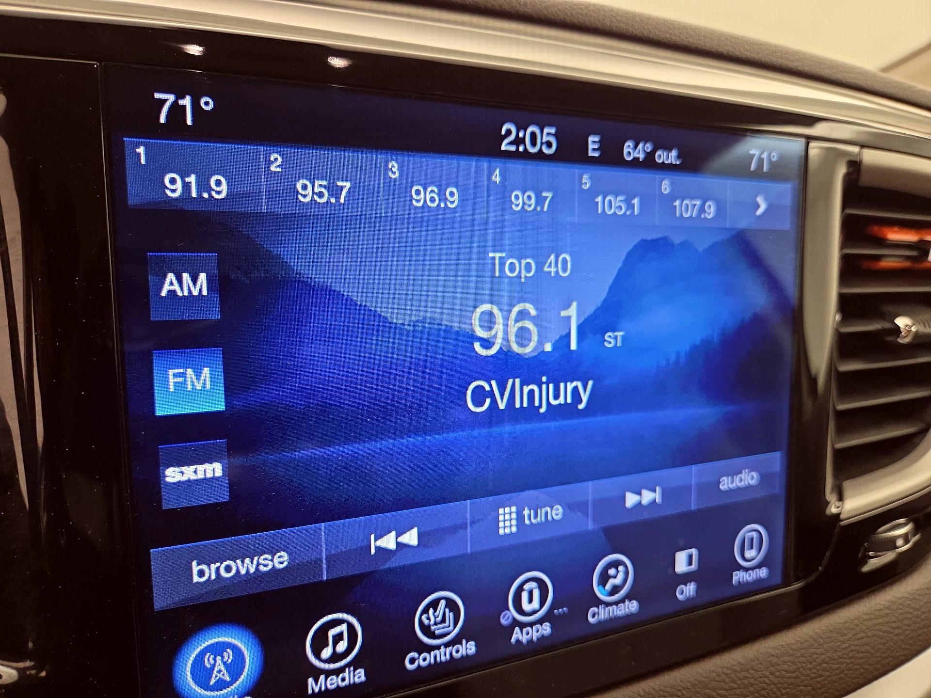 Thumbnail: 2017 Chrysler Pacifica - 15