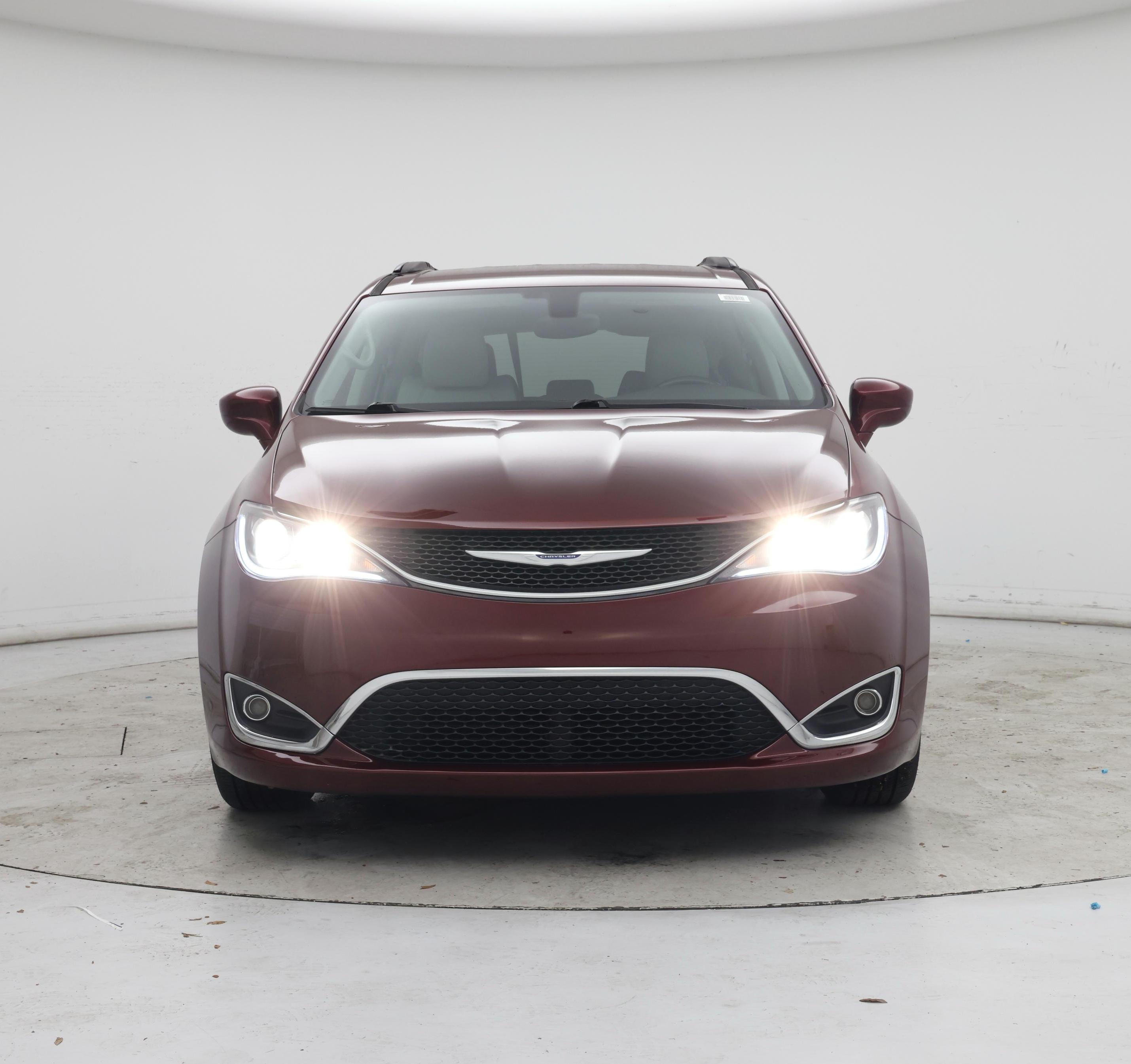 Thumbnail: 2017 Chrysler Pacifica - 5