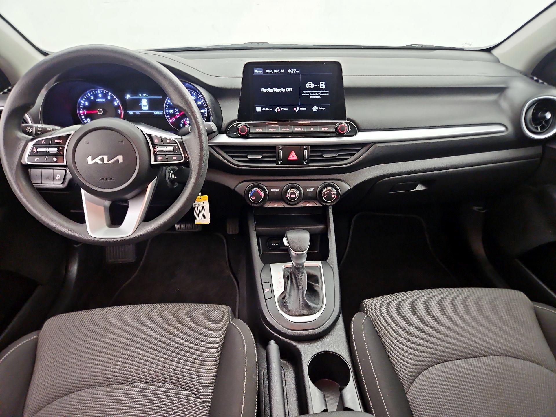 Thumbnail: 2023 Kia Forte - 9