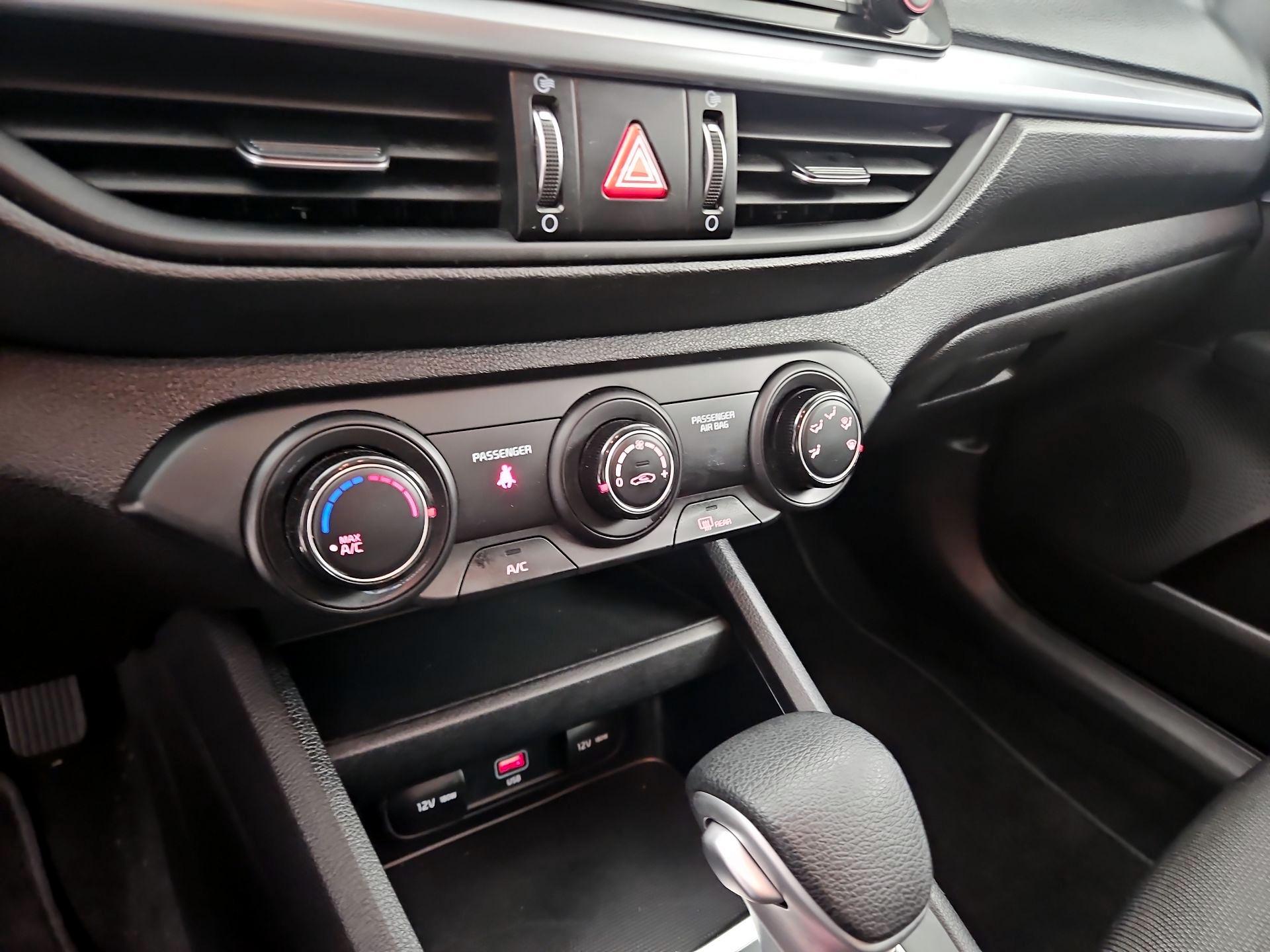 Thumbnail: 2023 Kia Forte - 16