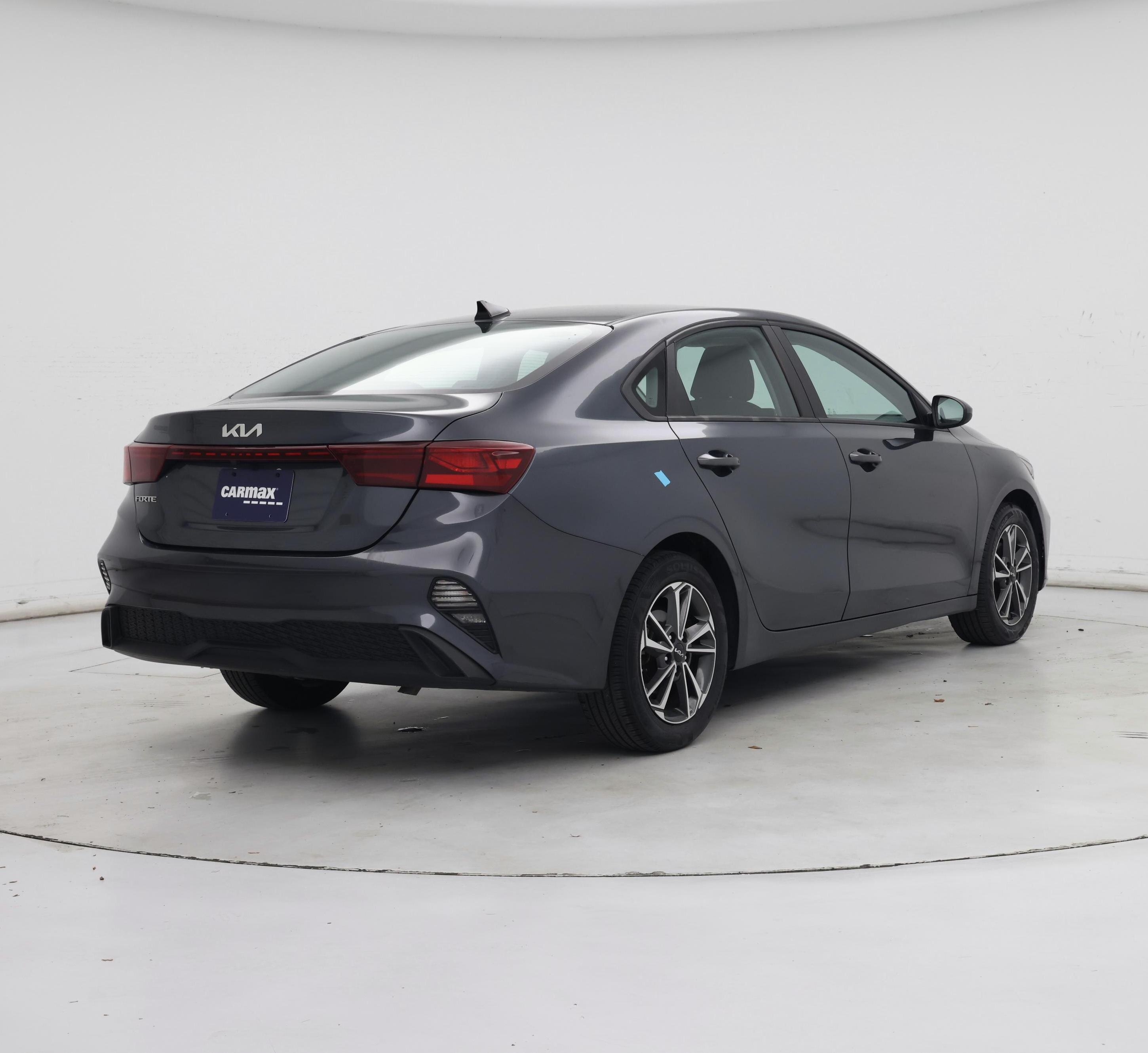 Thumbnail: 2023 Kia Forte - 8