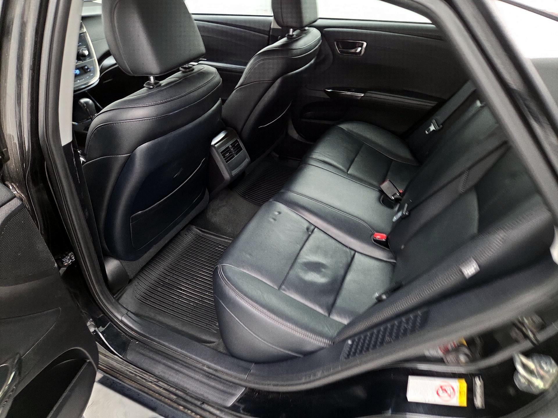 Thumbnail: 2018 Toyota Avalon - 18